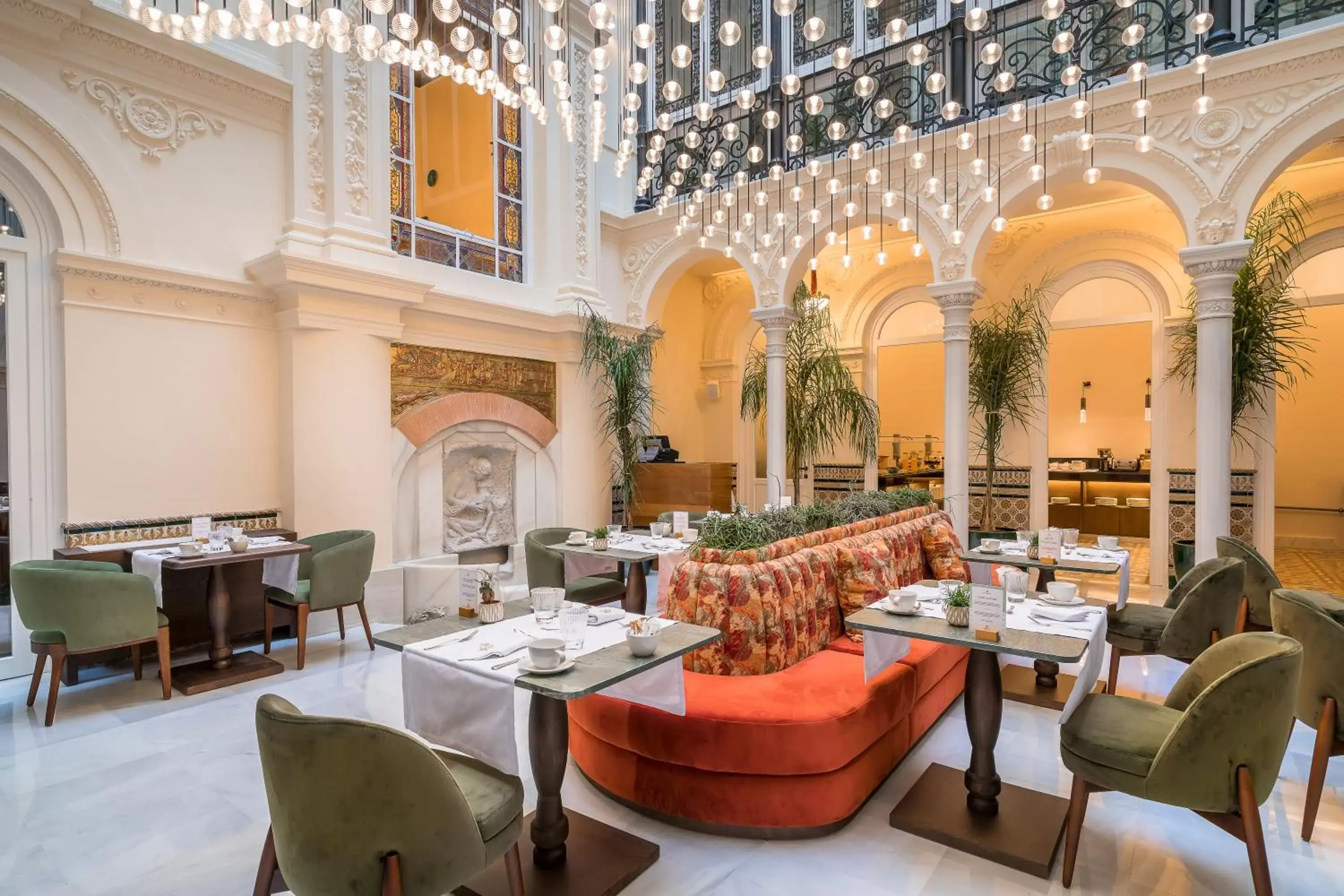 Patio, Restaurant/Places to Eat in Palacio Gran Vía, a Royal Hideaway Hotel