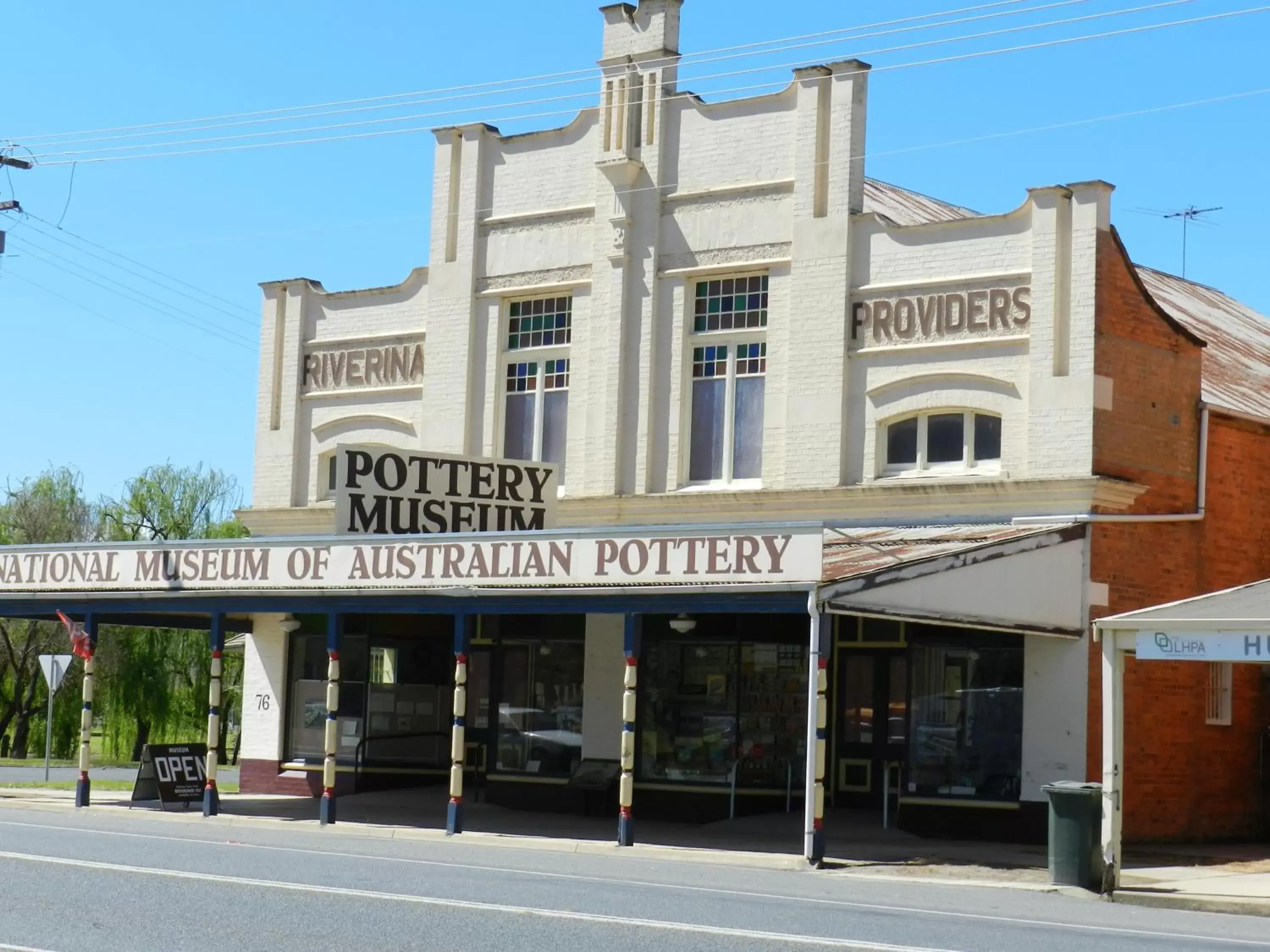 Property Building in Holbrook Town Centre Motor Inn