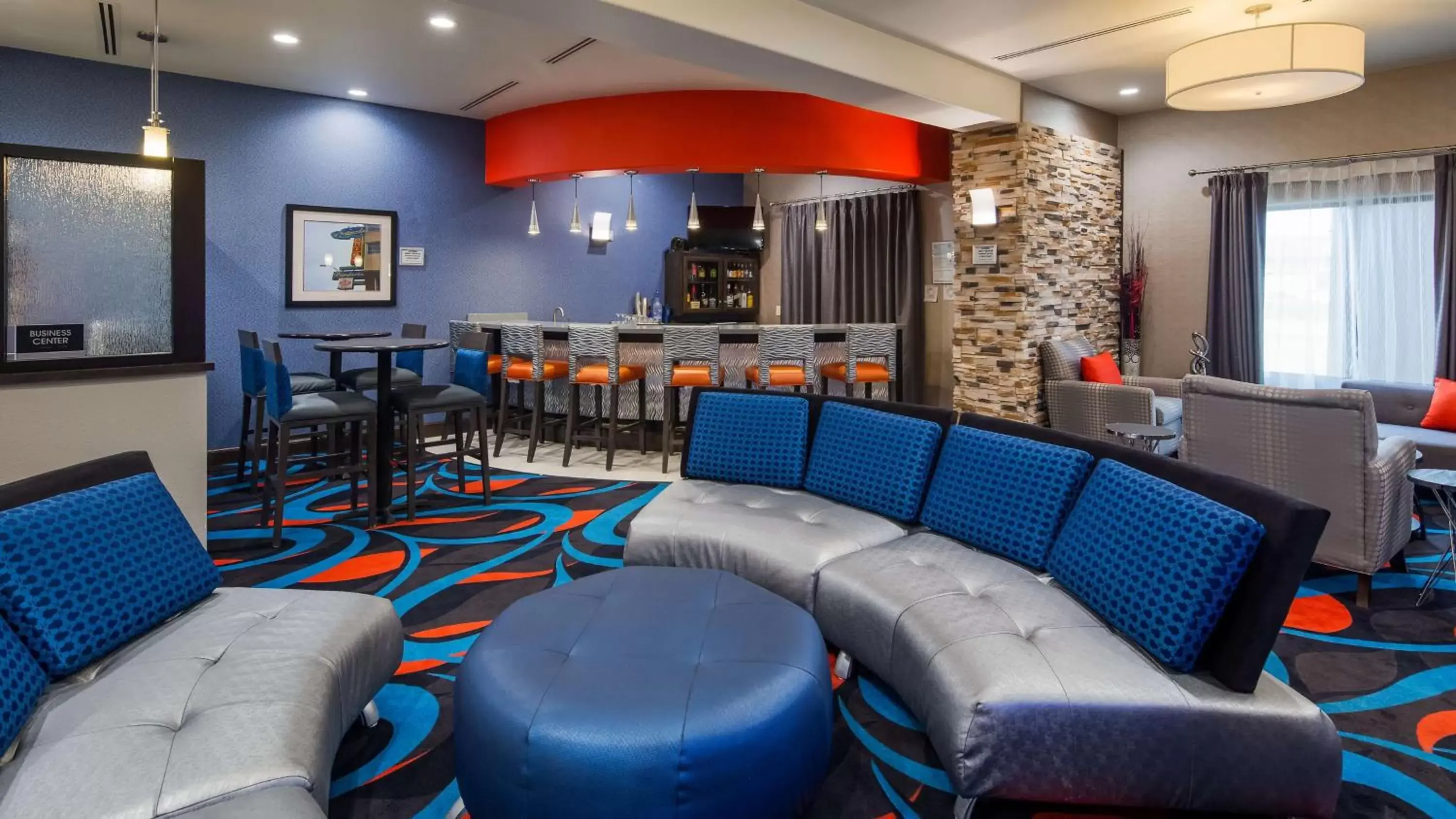 Lounge or bar, Restaurant/Places to Eat in Best Western Plus Ardmore Inn & Suites