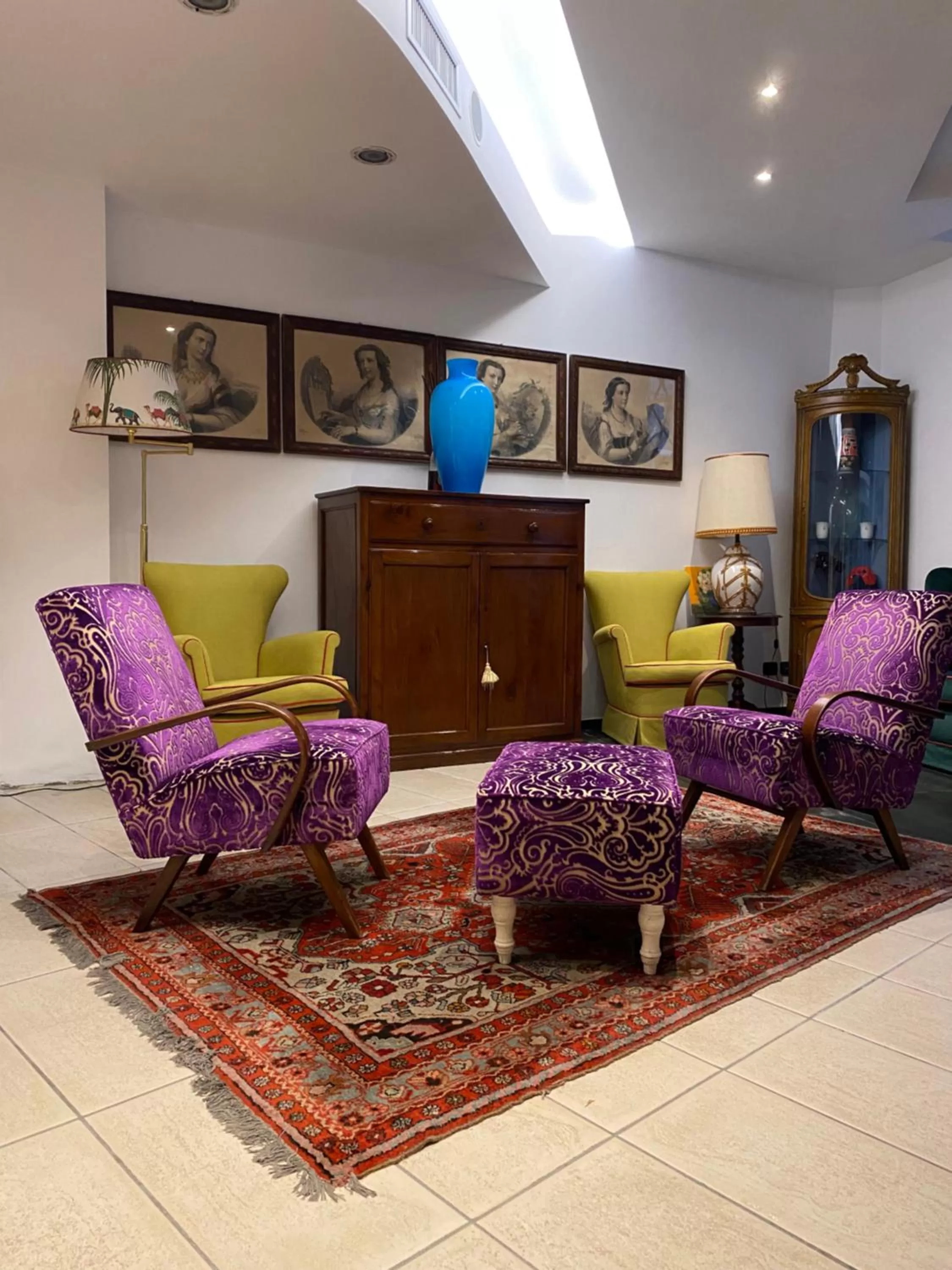 Seating area in Hotel Bernardino