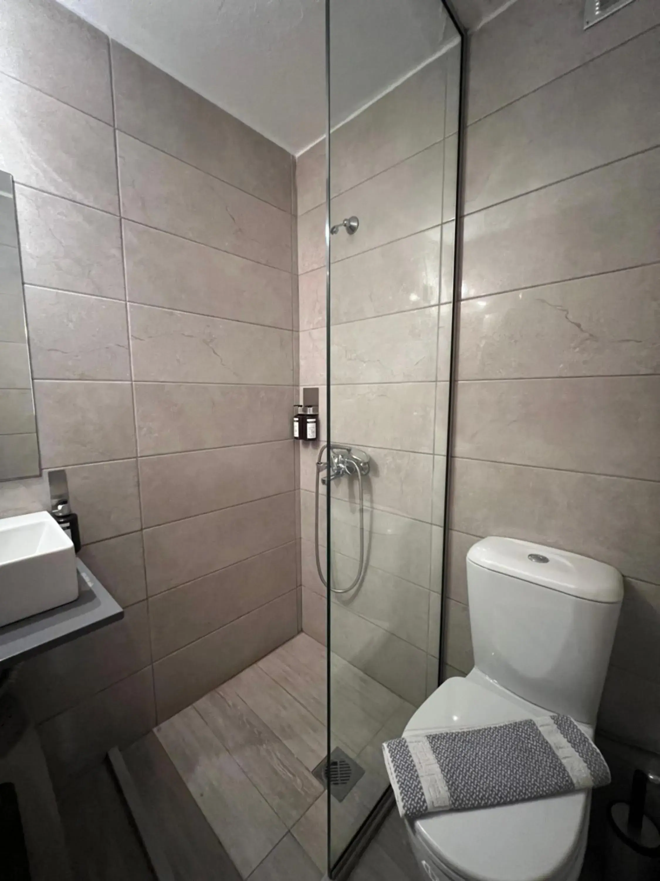 Bathroom in Aristea Hotel