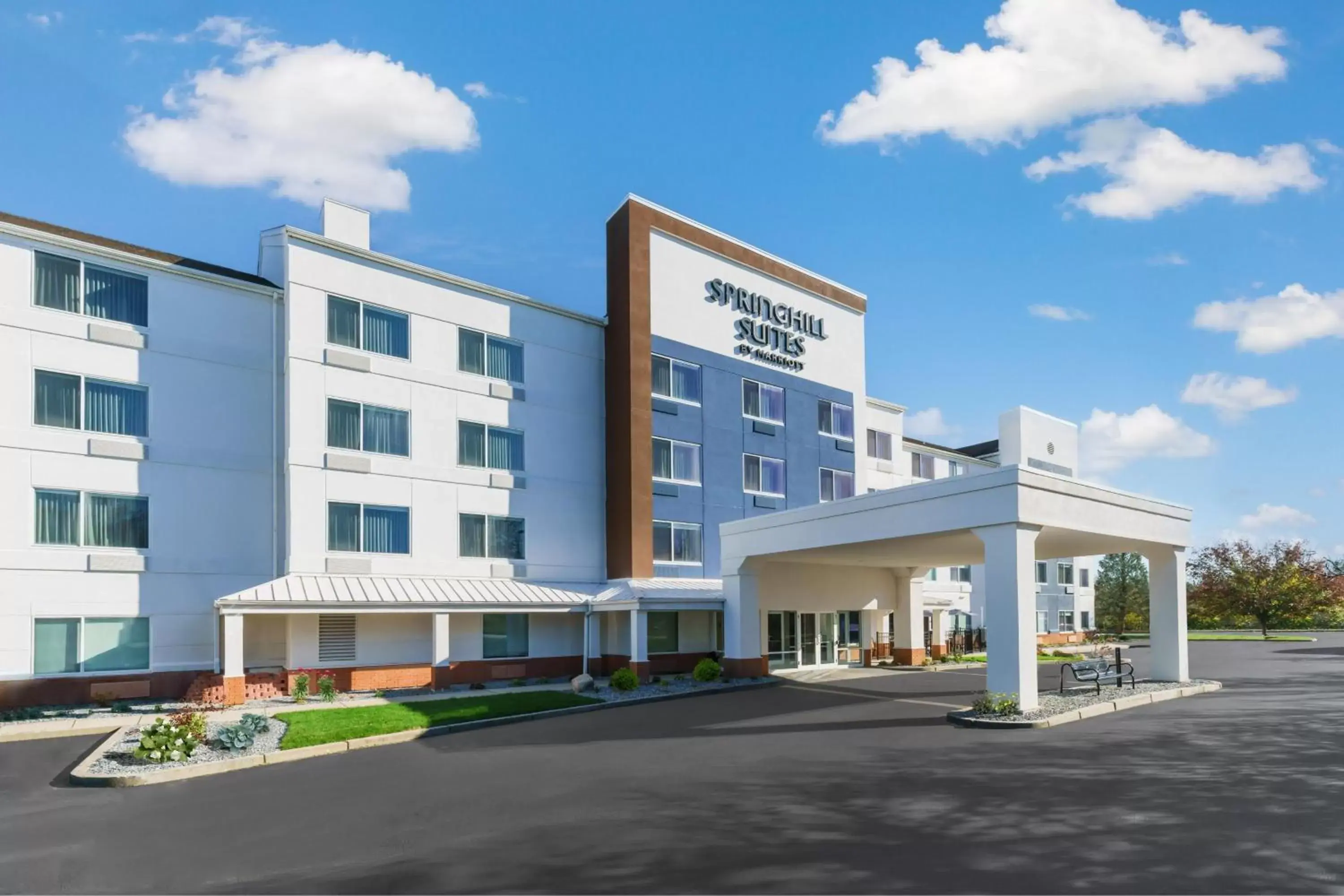 Property Building in SpringHill Suites Providence West Warwick