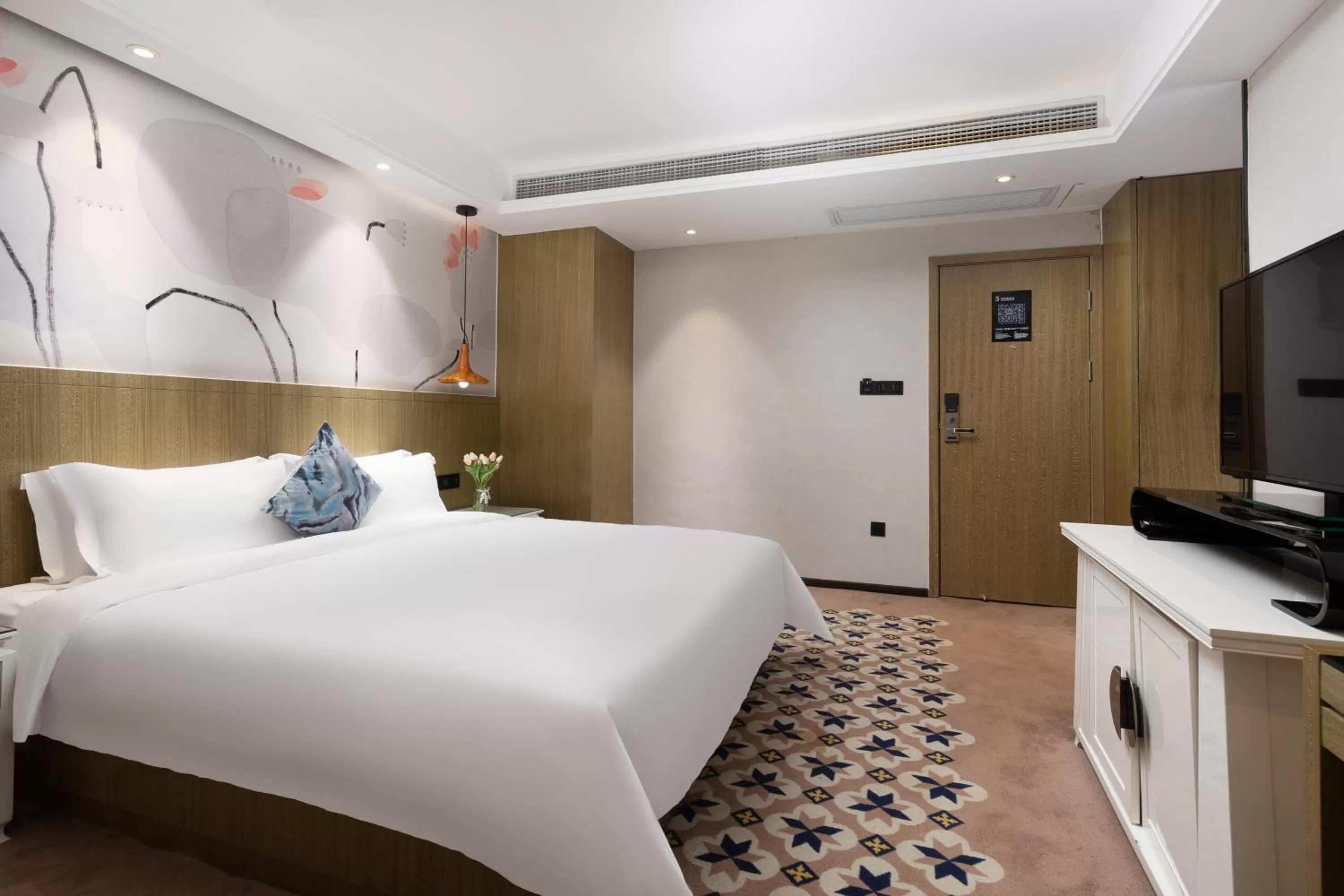 Bathroom, Bed in Paco Hotel Gangding Metro Guangzhou