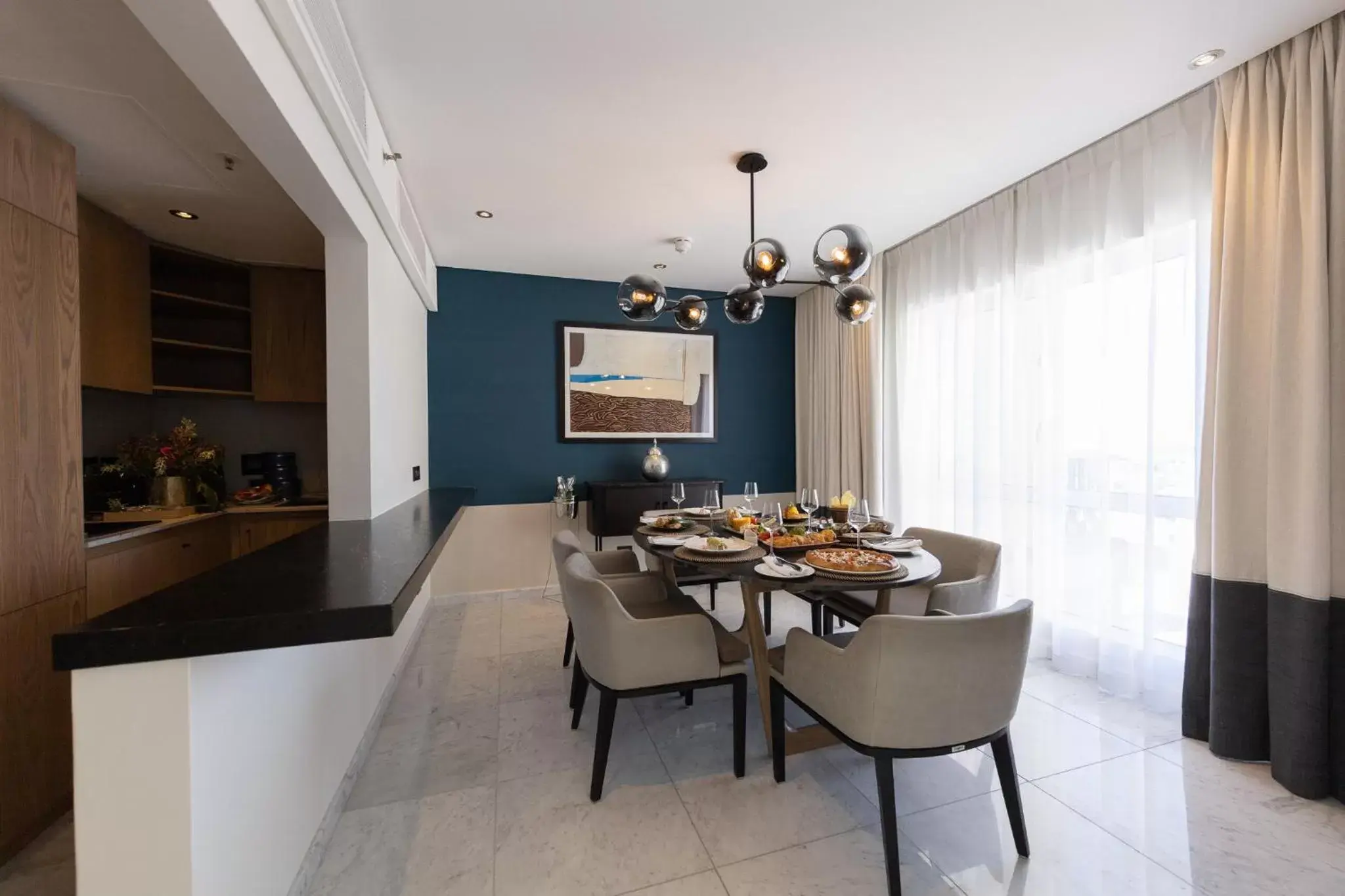 Dining Area in Hyatt Regency Cape Town