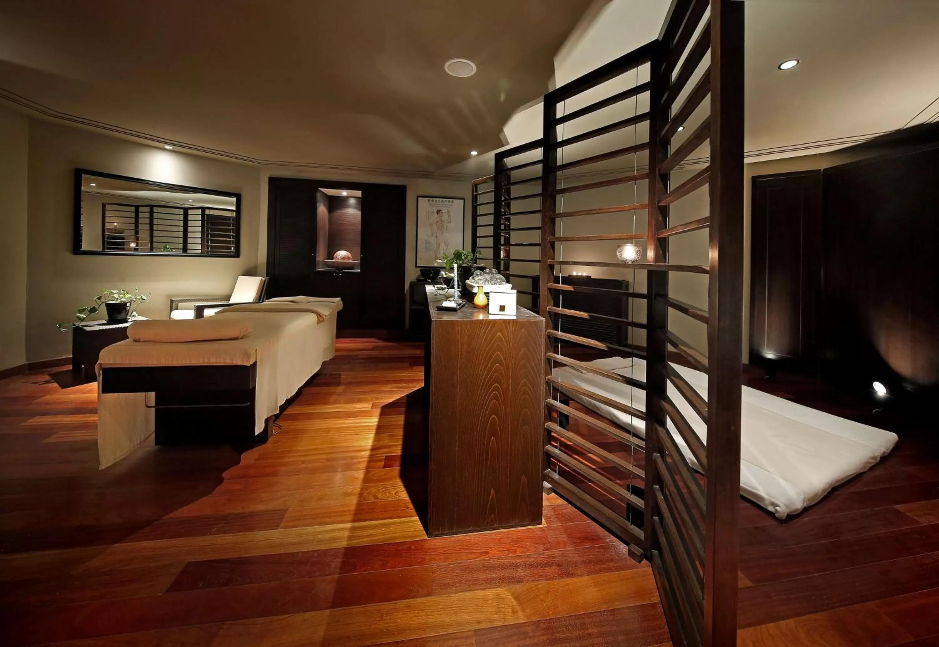 Spa and wellness centre/facilities, Bed in Radisson Blu Palace Resort & Thalasso, Djerba