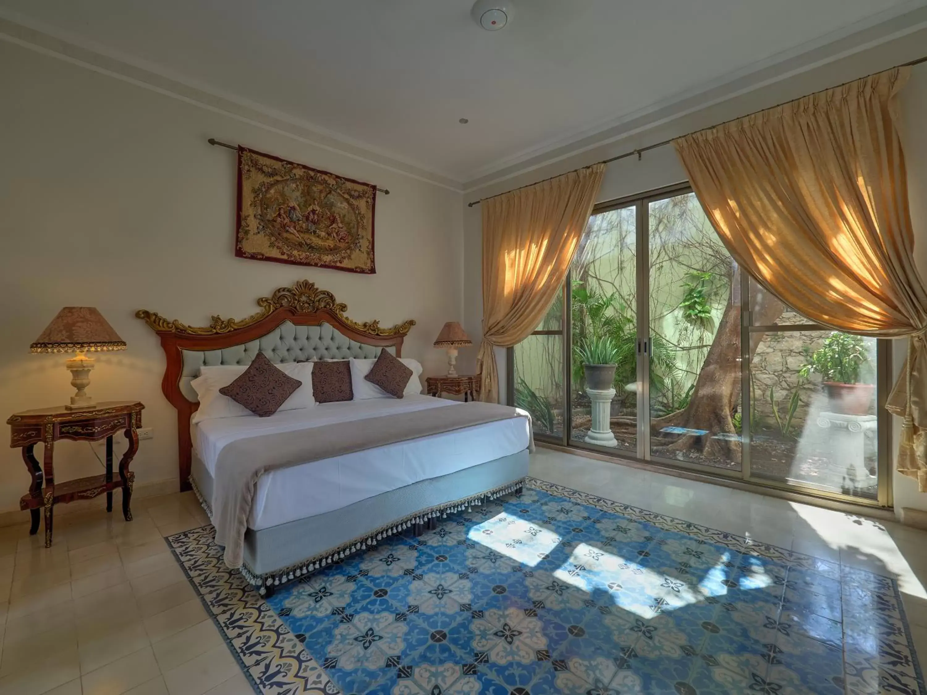 King Room - Isabella in El Palacito Secreto Luxury Boutique Hotel & Spa