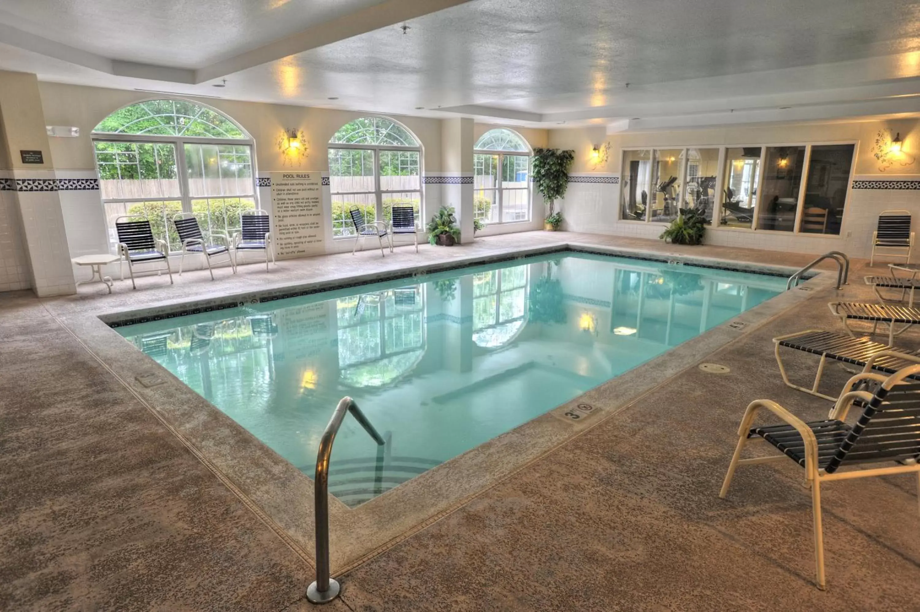 Swimming Pool in Country Inn & Suites by Radisson, Dalton, GA