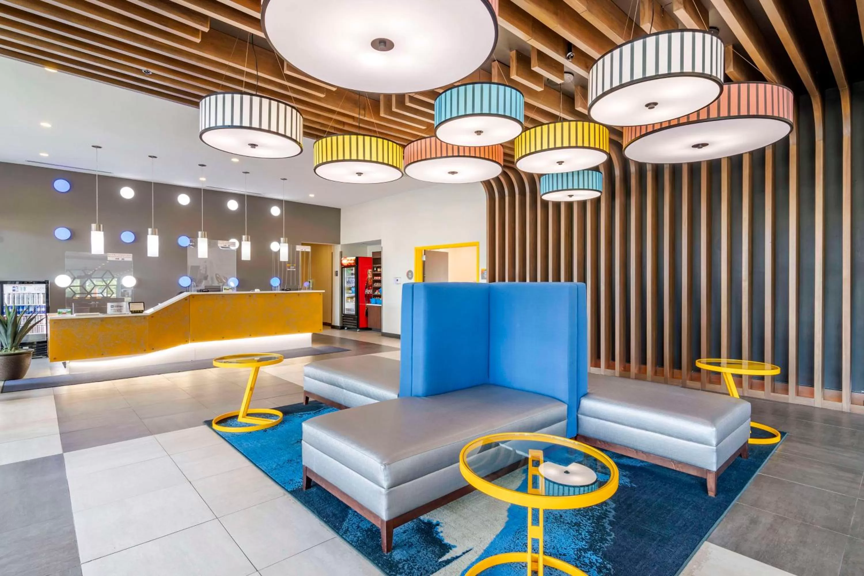 Lobby or reception in GLō Best Western Savannah-Gateway I-95