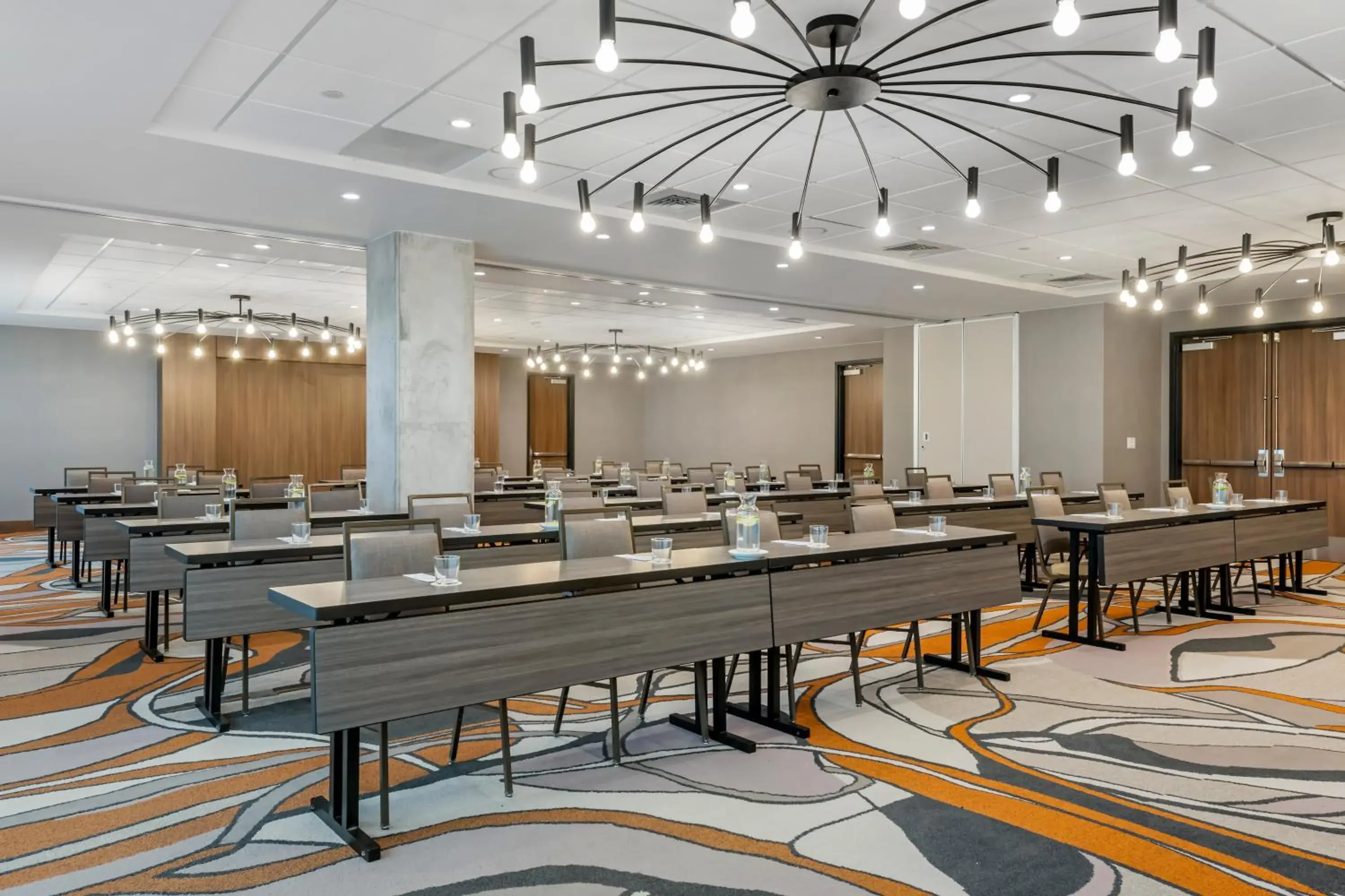 Meeting/conference room, Restaurant/Places to Eat in Cambria Hotel Austin Downtown