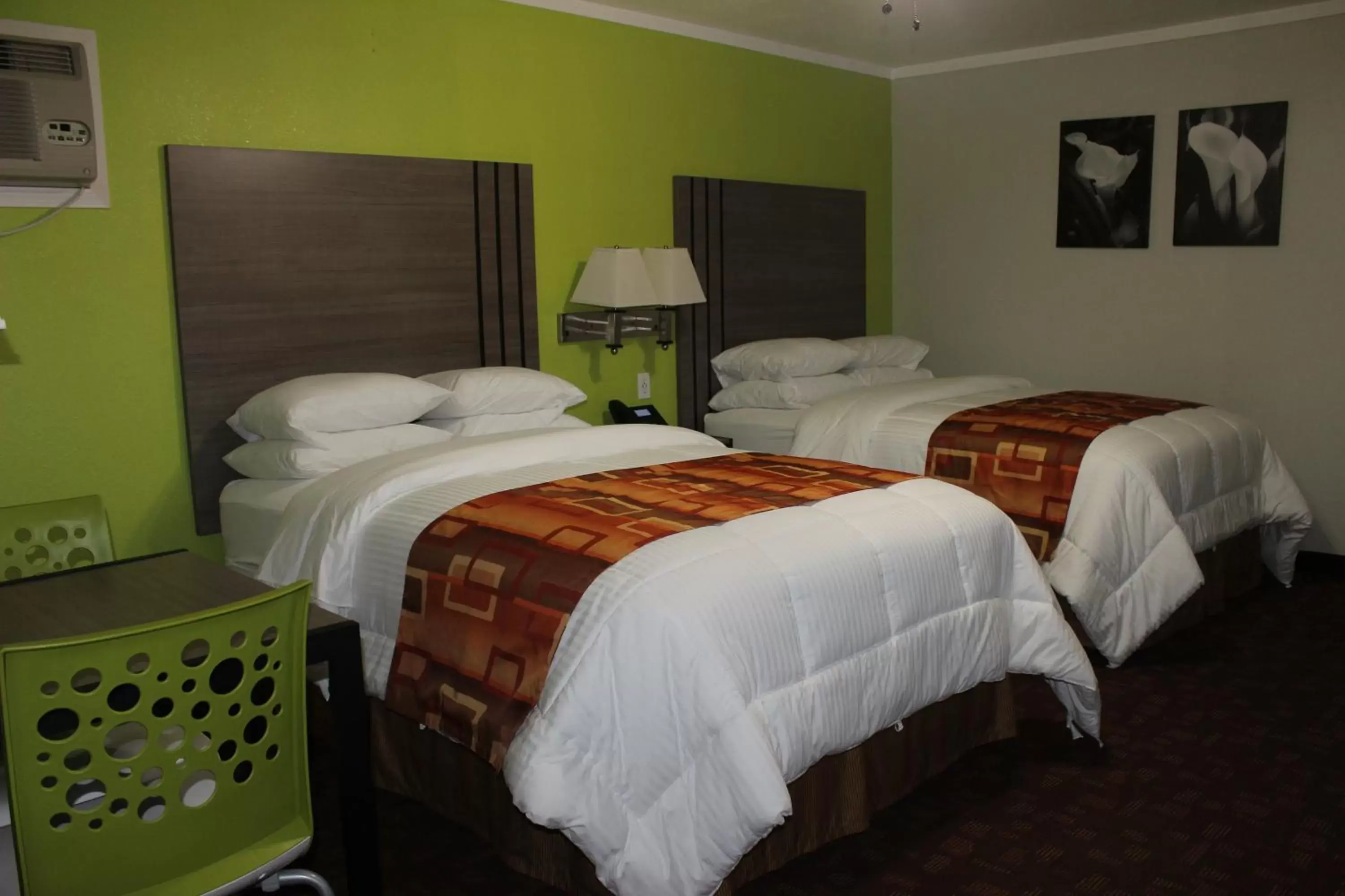 Bedroom, Bed in Copa Motel