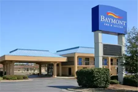 Facade/entrance, Property Building in Baymont by Wyndham Greenville