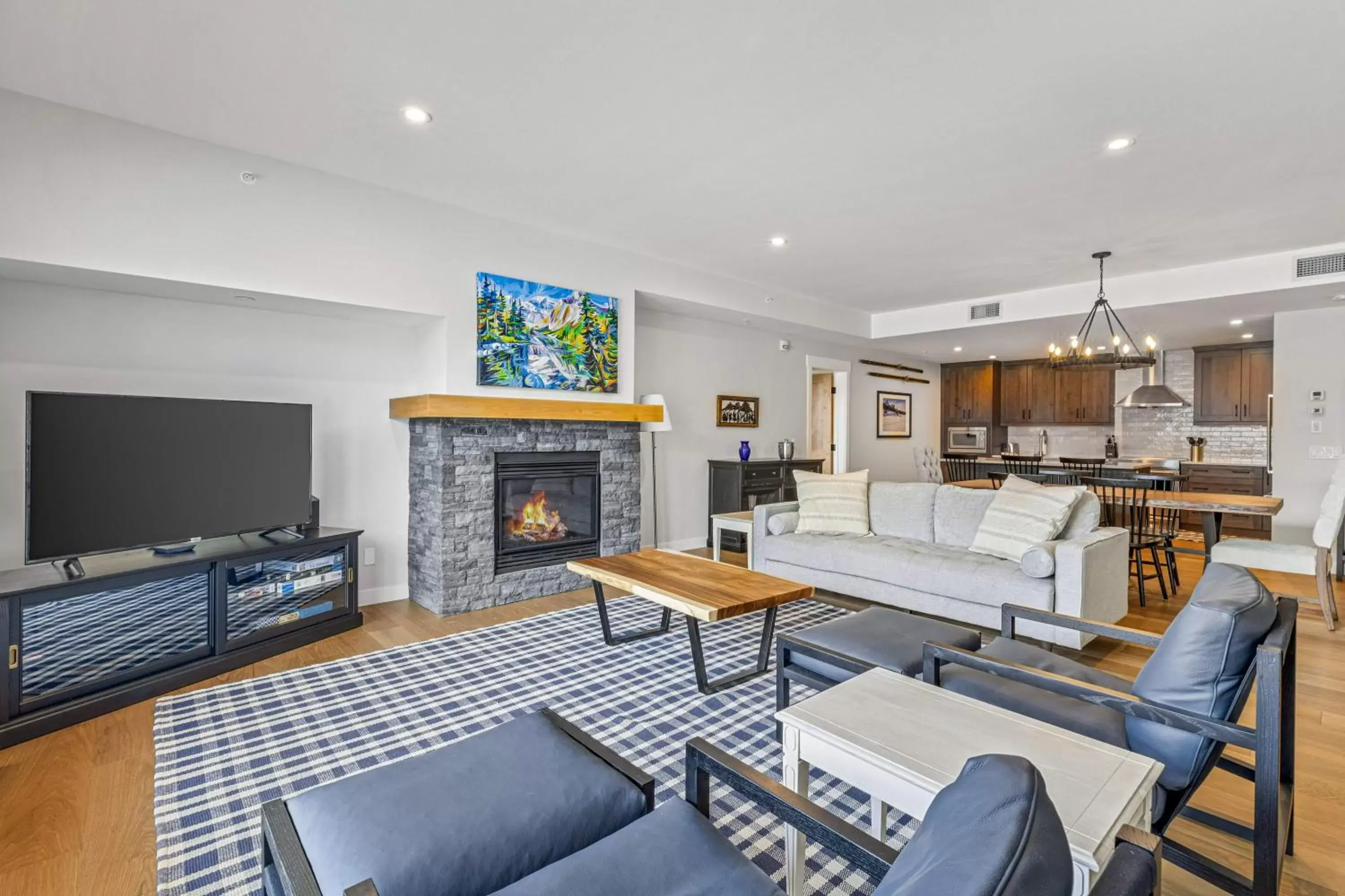 Living room, Seating Area in Tamarack Lodge by Spring Creek Vacations