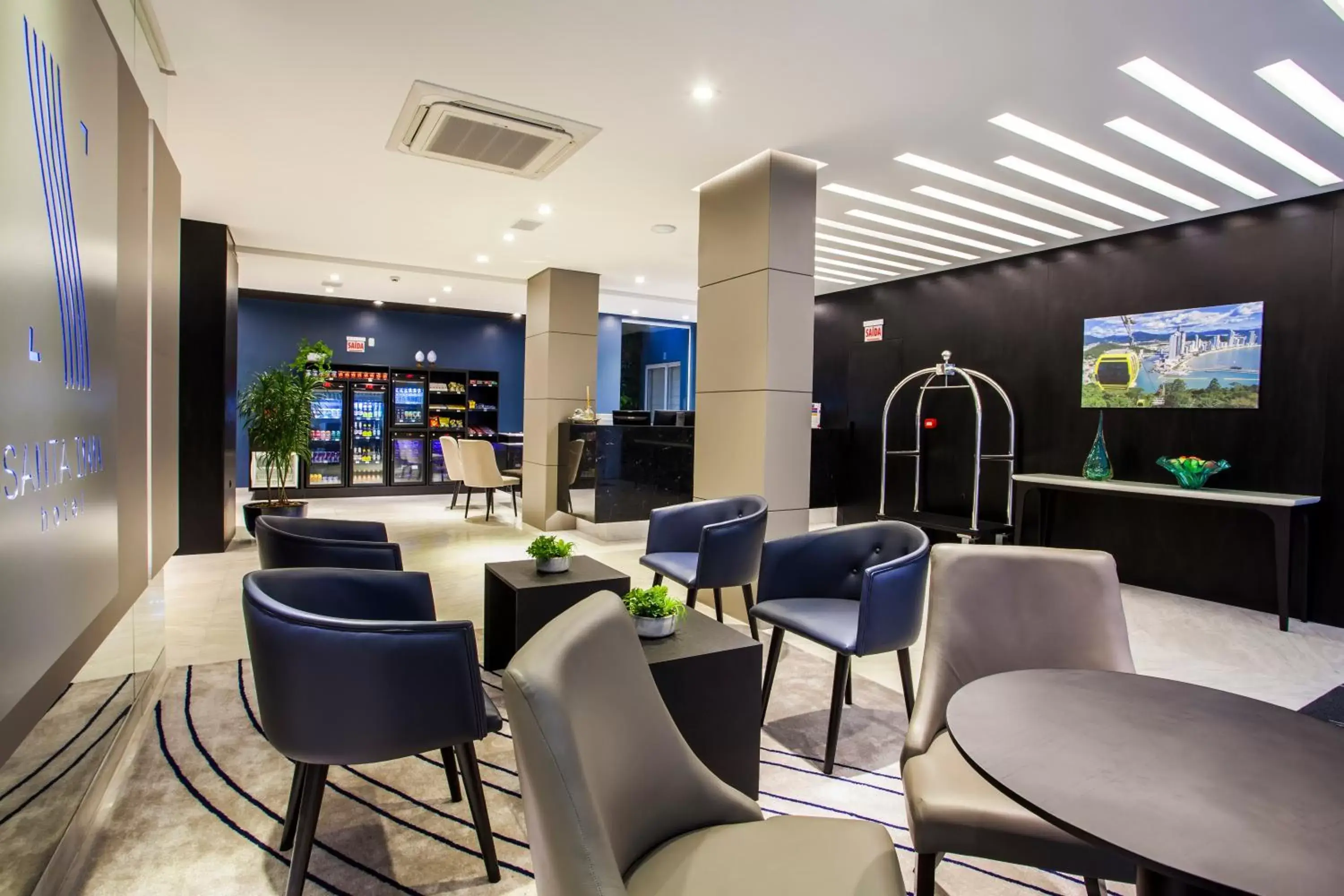 Lobby or reception in Santa Inn Hotel Lobby or reception in Santa Inn Hotel