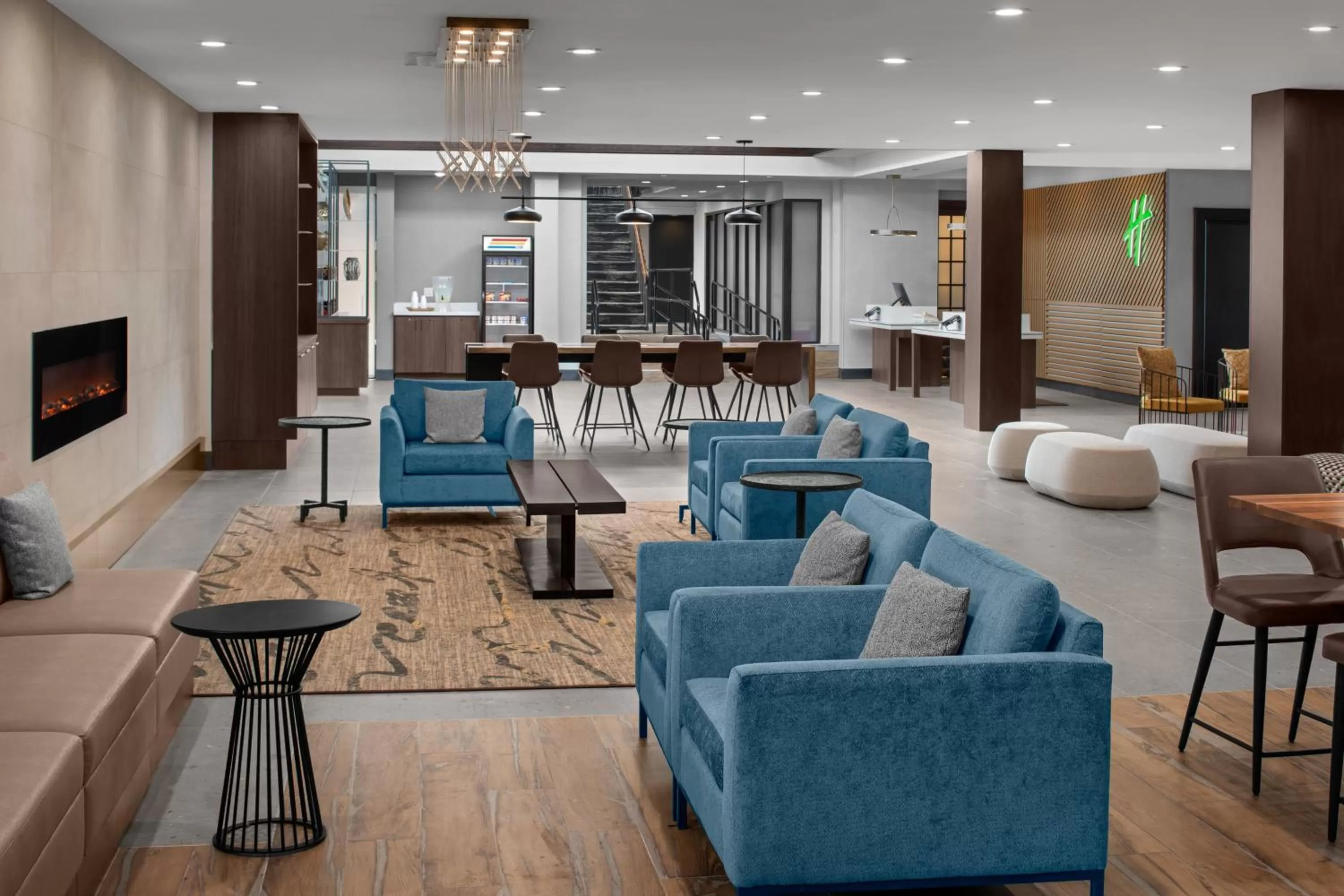 Property building in Holiday Inn Hasbrouck Heights-Meadowlands by IHG