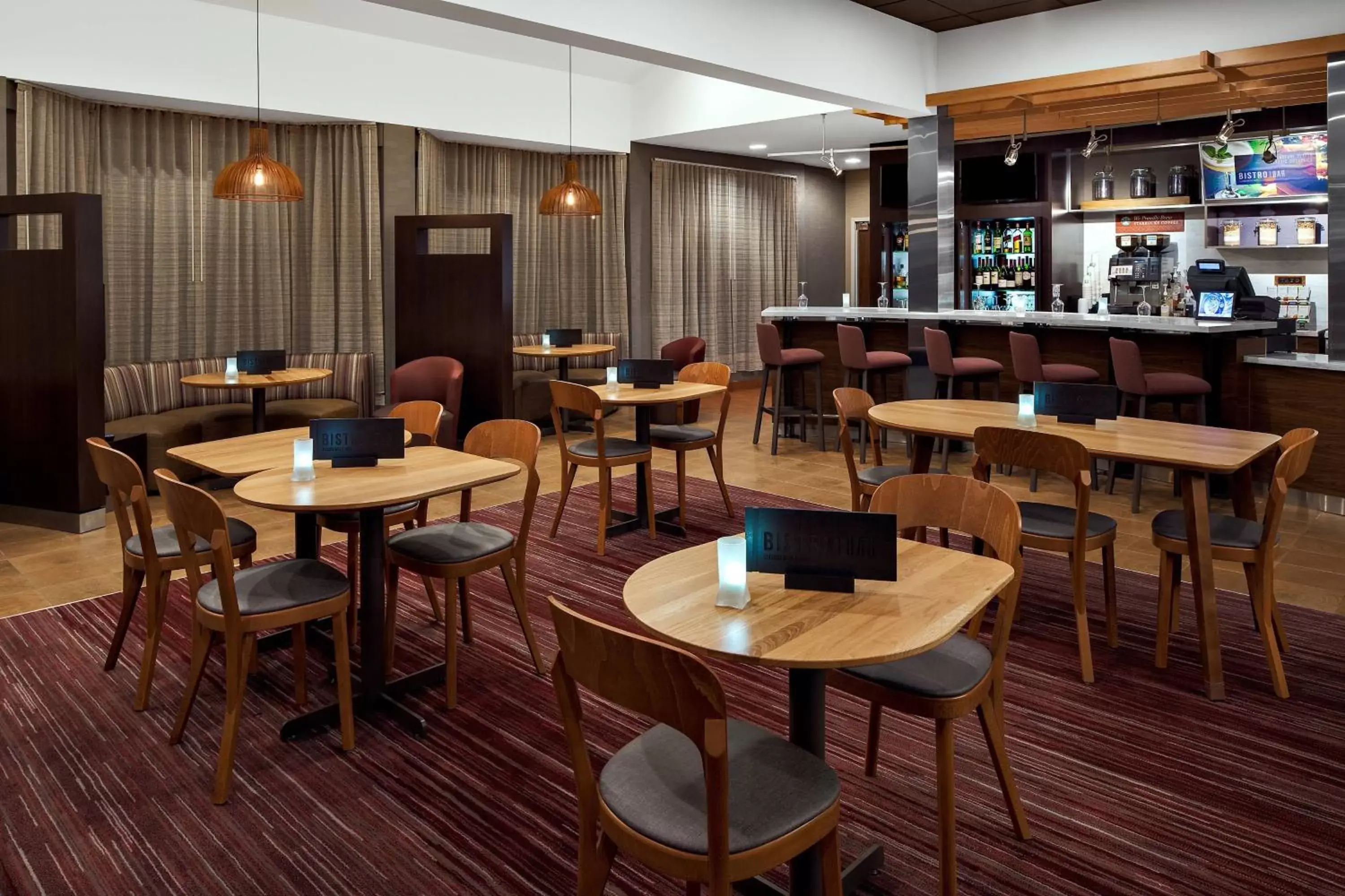 Restaurant/places to eat, Lounge/Bar in Courtyard by Marriott Pittsburgh Airport