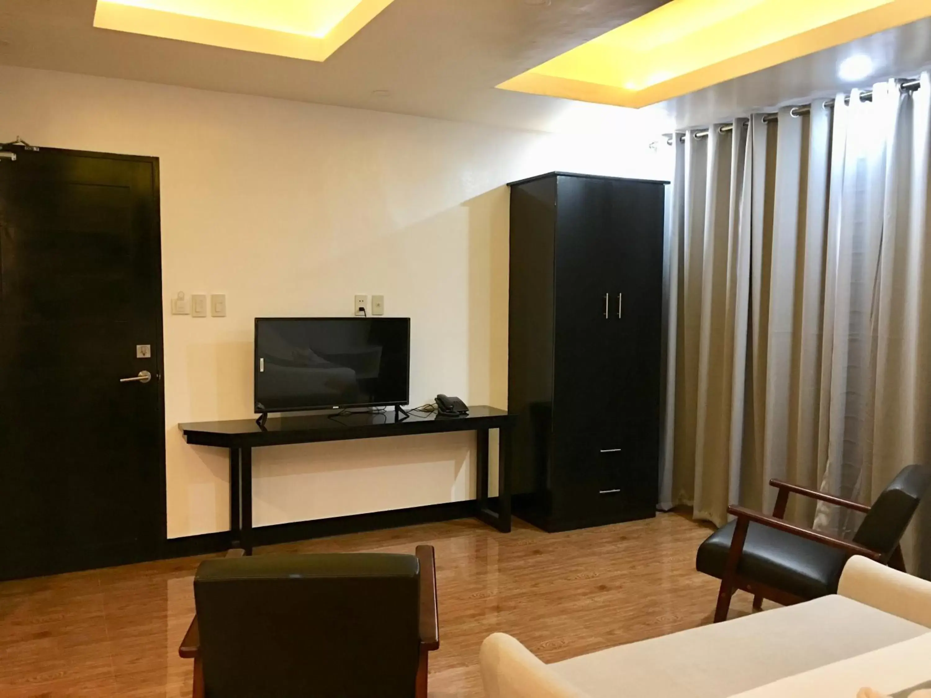 TV/Entertainment Center in Rangya Hotel