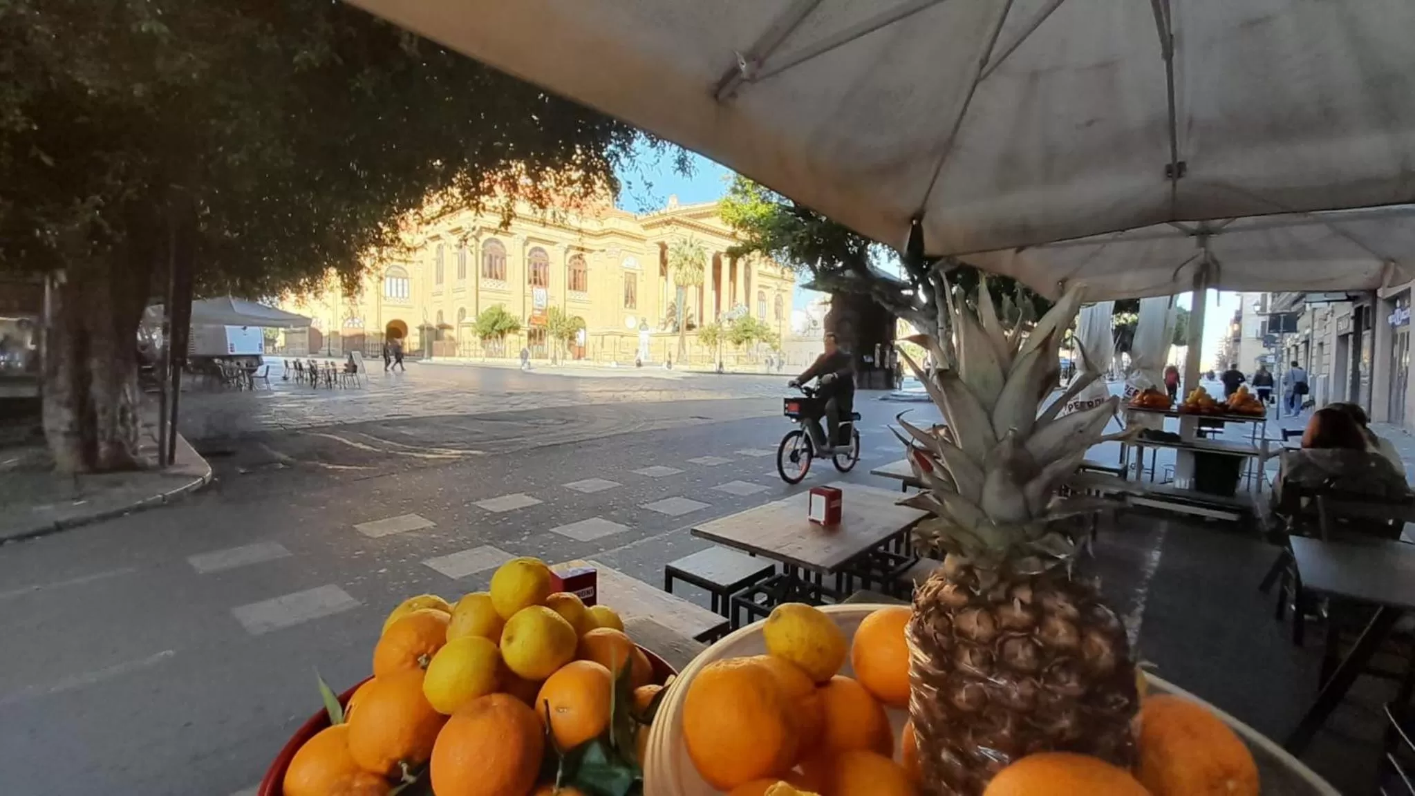 Neighbourhood in Massimo Luxury Rooms