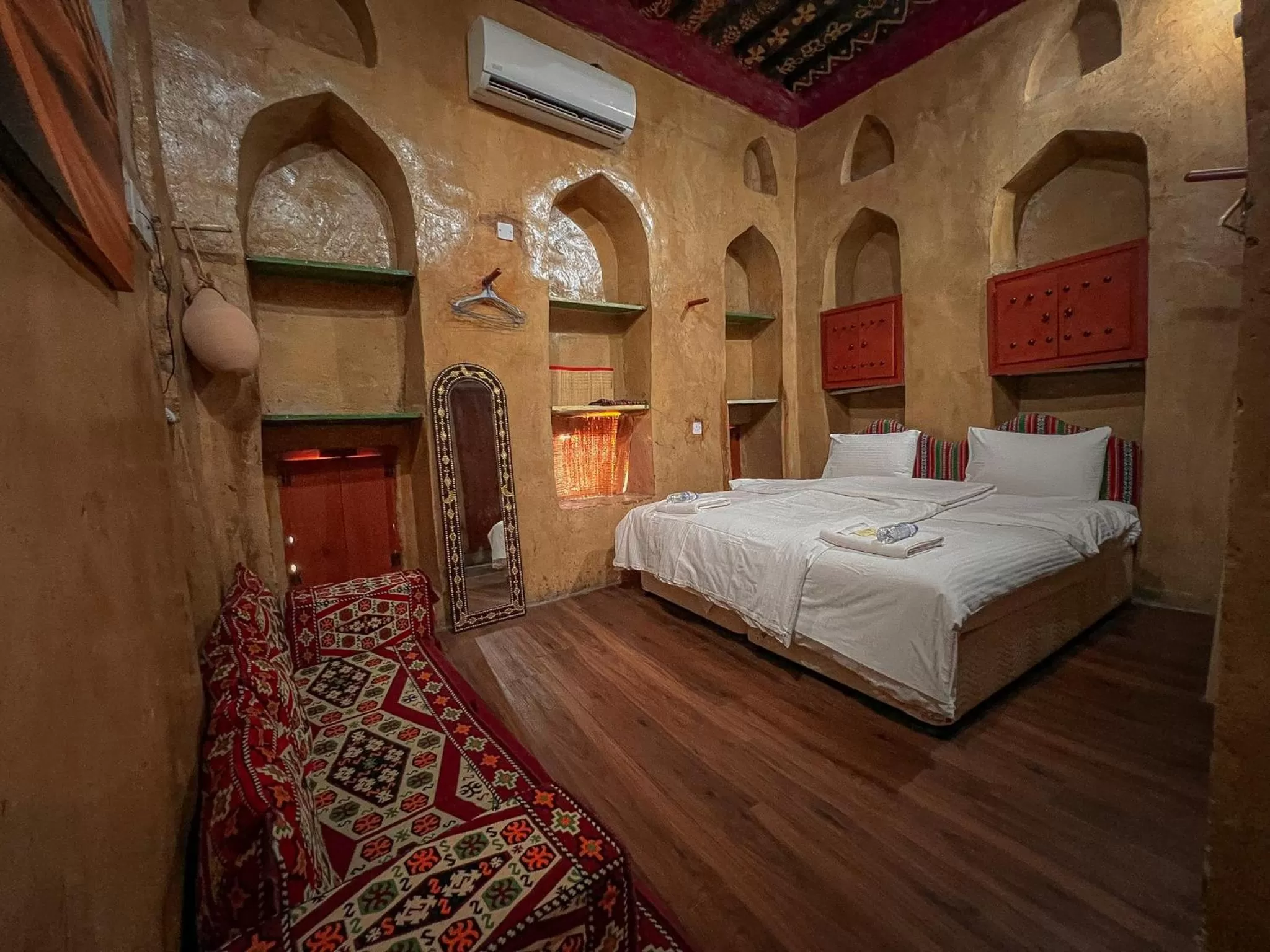 Bed in Nizwa Heritage Inn