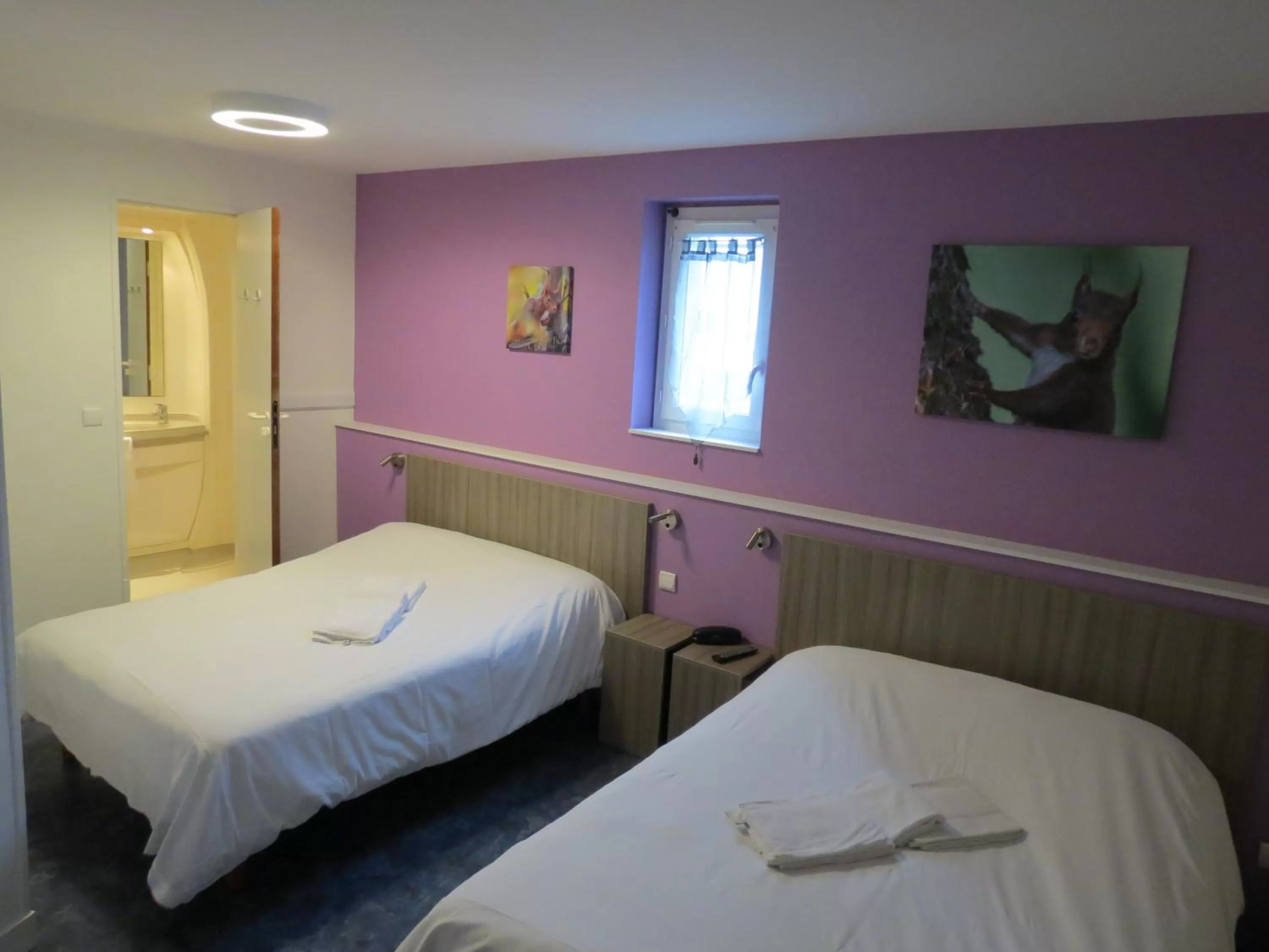 Photo of the whole room, Bed in Hotel le Faisan