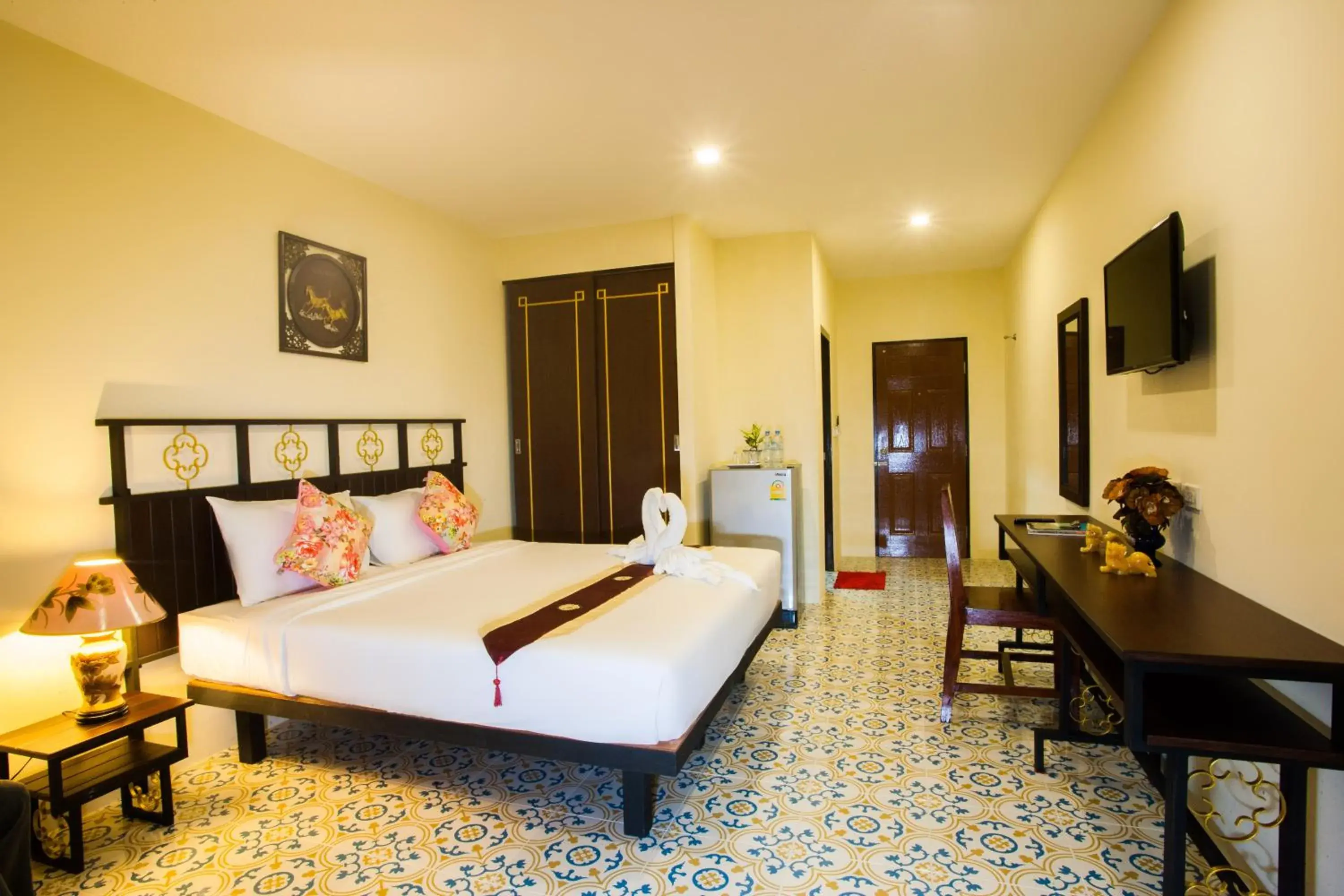 Deluxe Double Room with Balcony in Le Hua Hotel Deluxe Double Room with Balcony in Le Hua Hotel