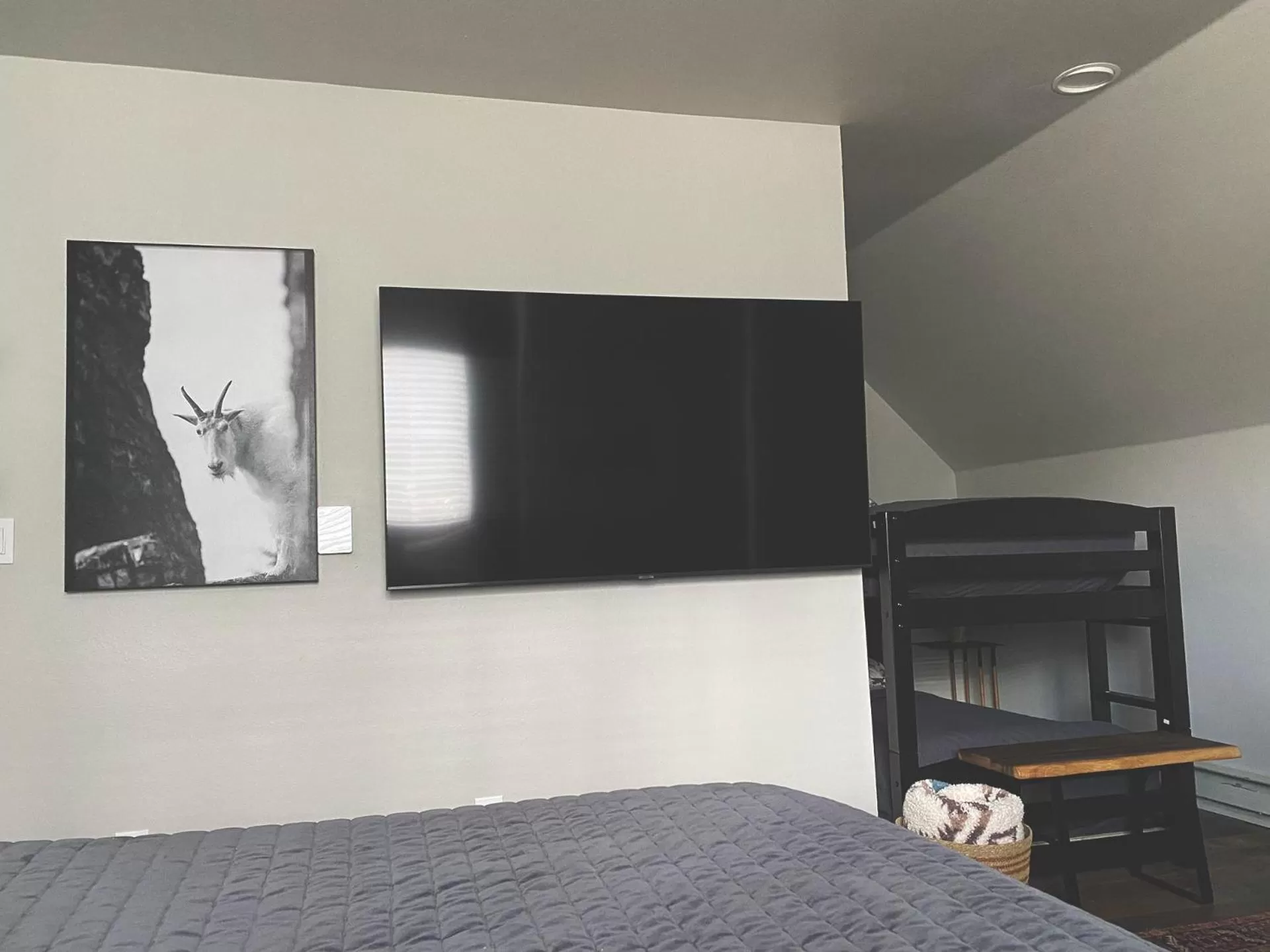 TV and multimedia, Bed in Winter Park Chateau