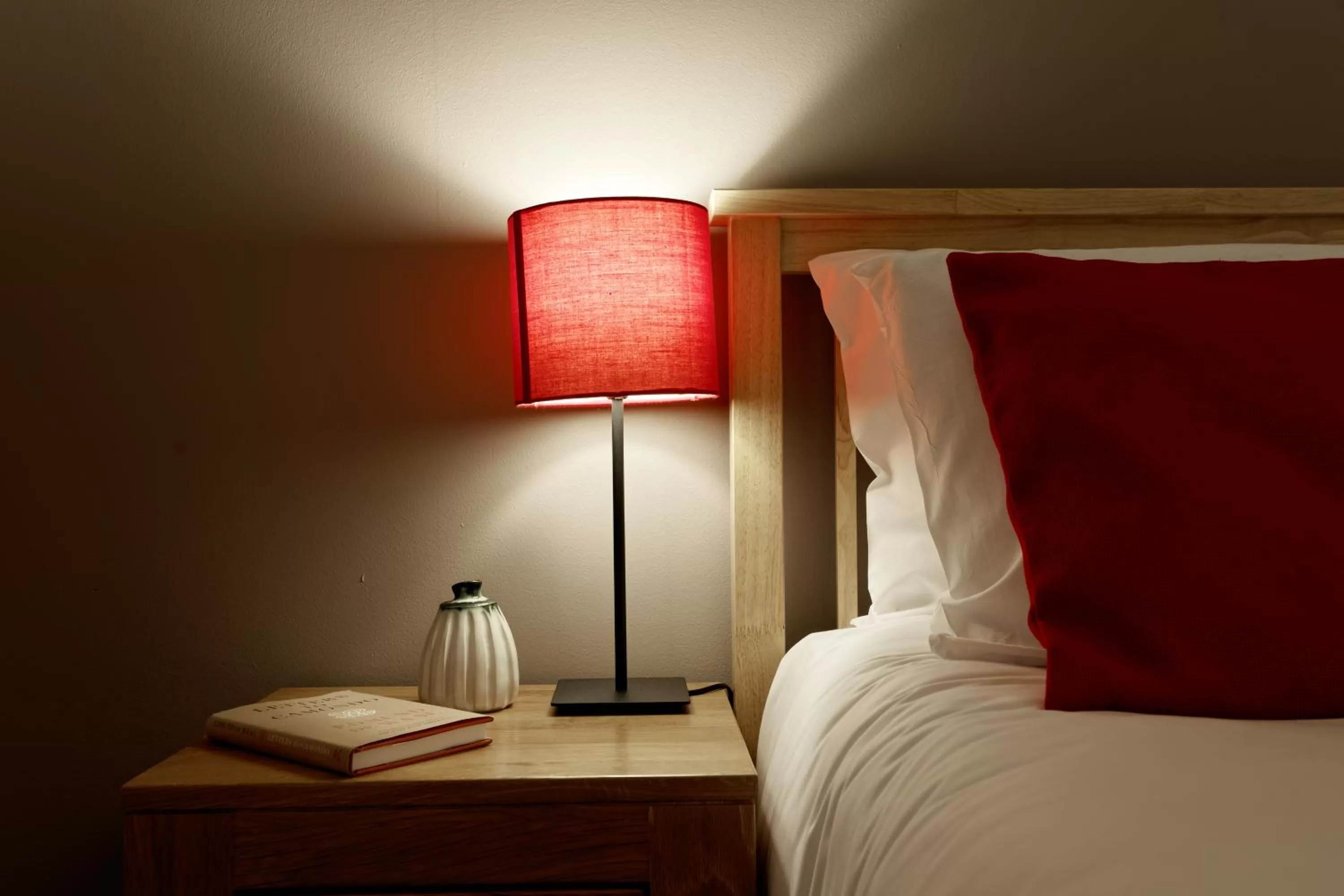 Bedroom, Bed in Farringdon Laceby apartments