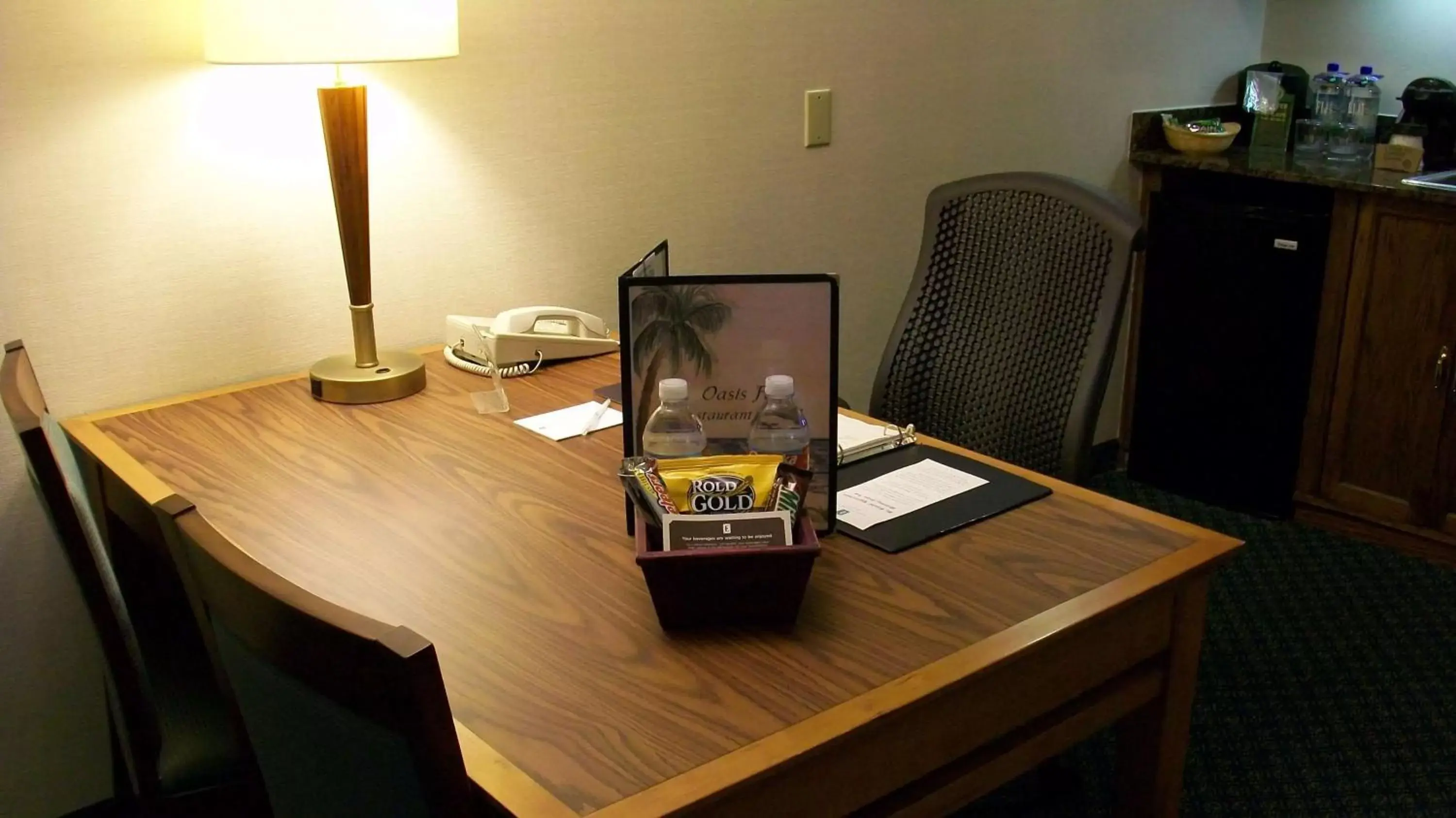 Bedroom, TV/Entertainment Center in Embassy Suites Corpus Christi