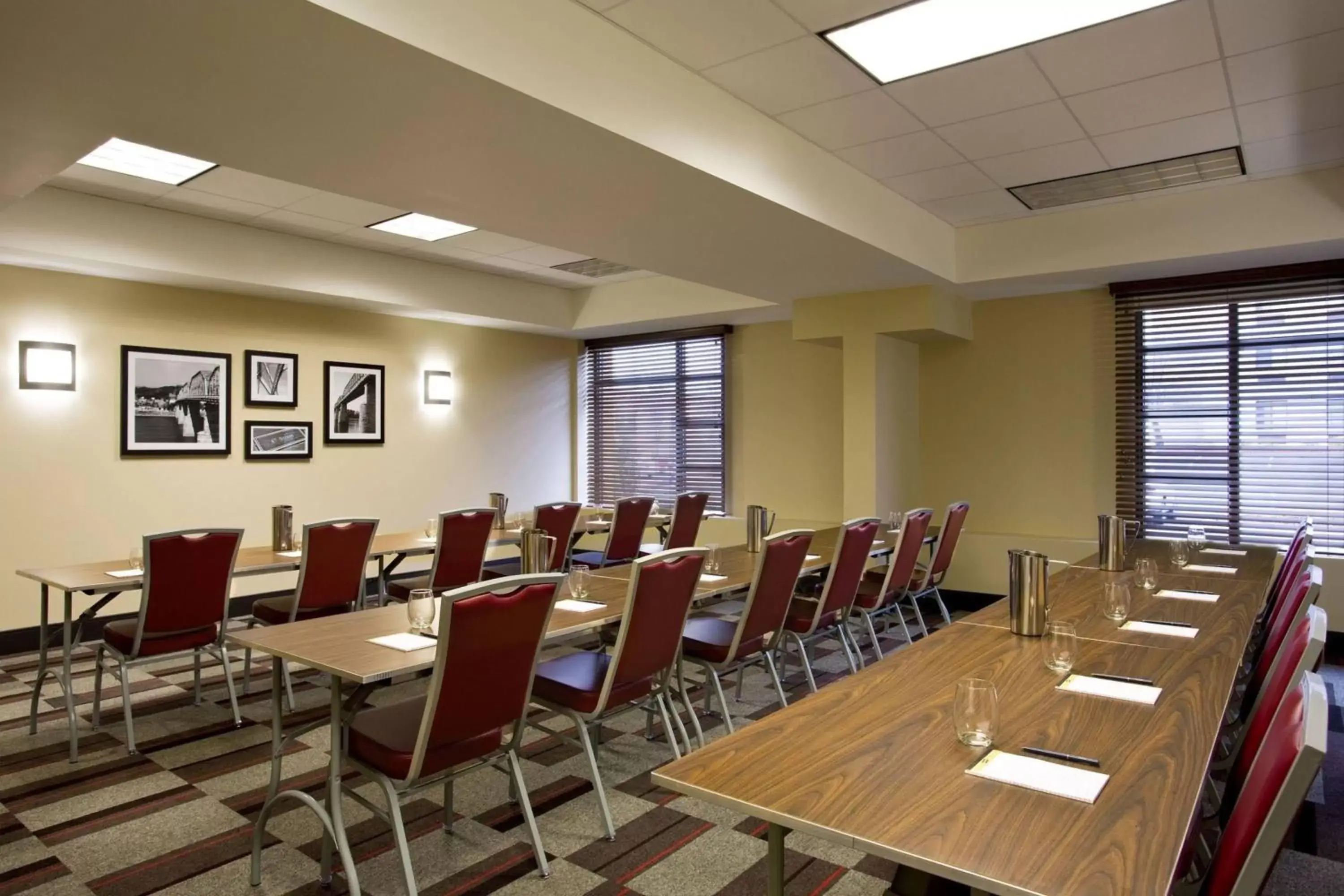 Meeting/conference room in Fairfield Inn & Suites by Marriott Chattanooga