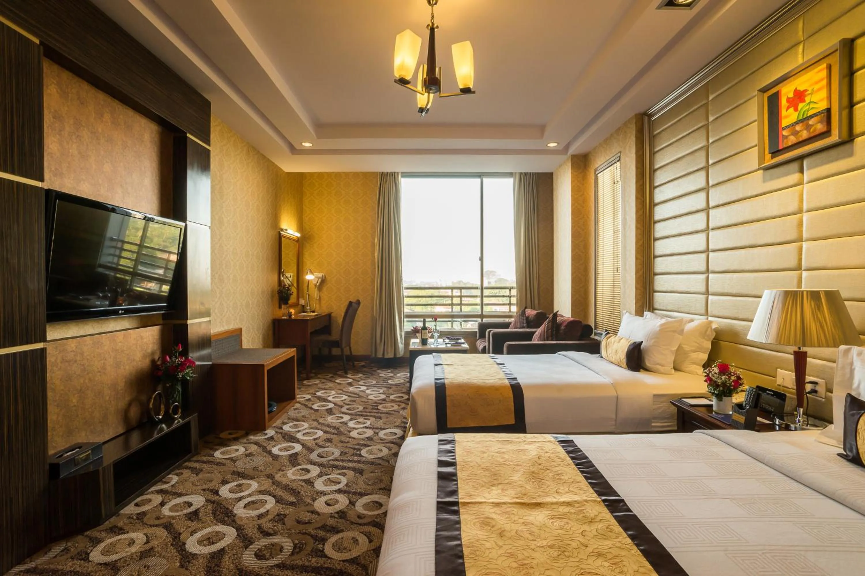 Bedroom in Best Western Green Hill Hotel