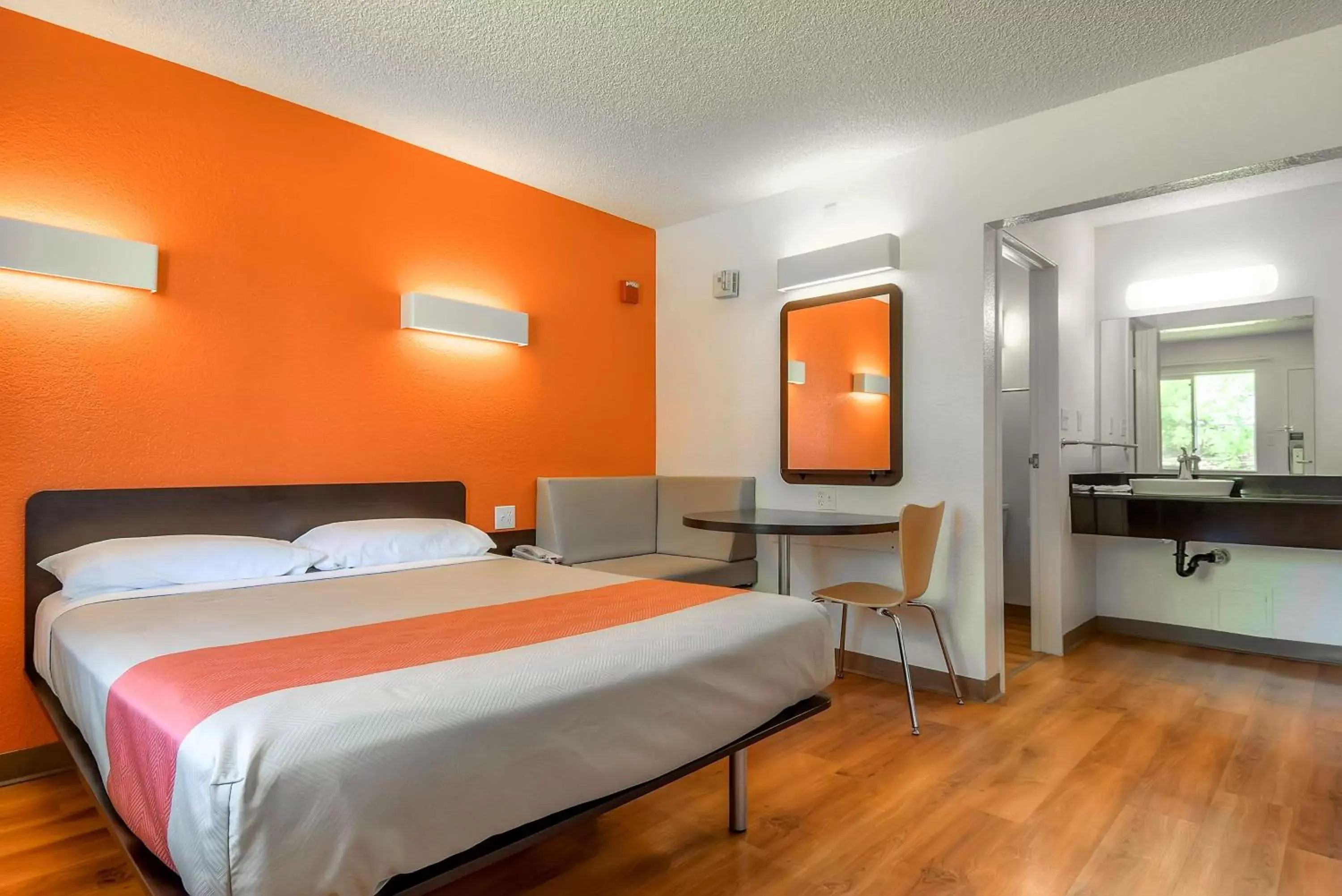 Bedroom in Motel 6-San Diego, CA - North