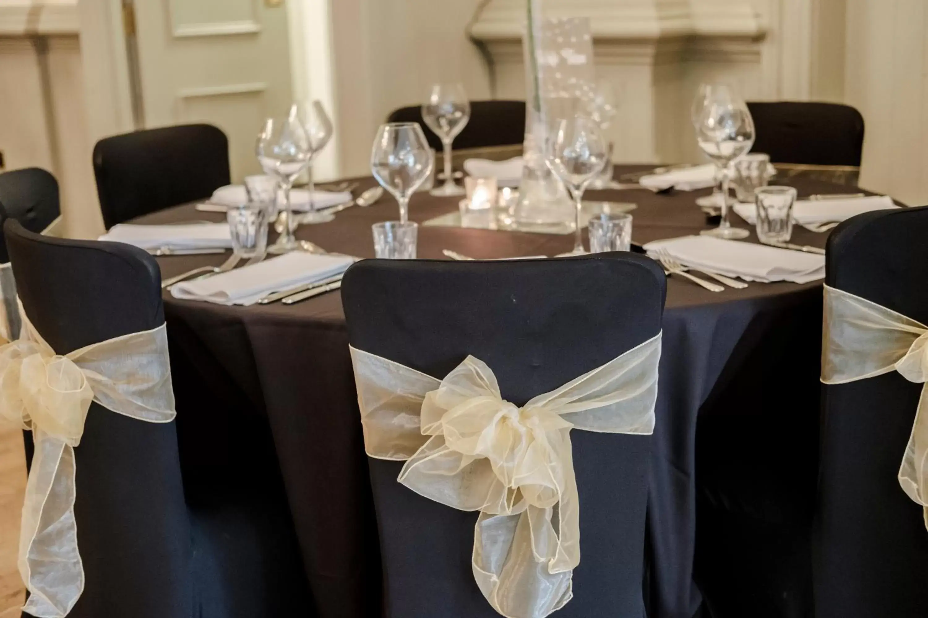 Restaurant/places to eat, Banquet Facilities in The Drayton Court Hotel