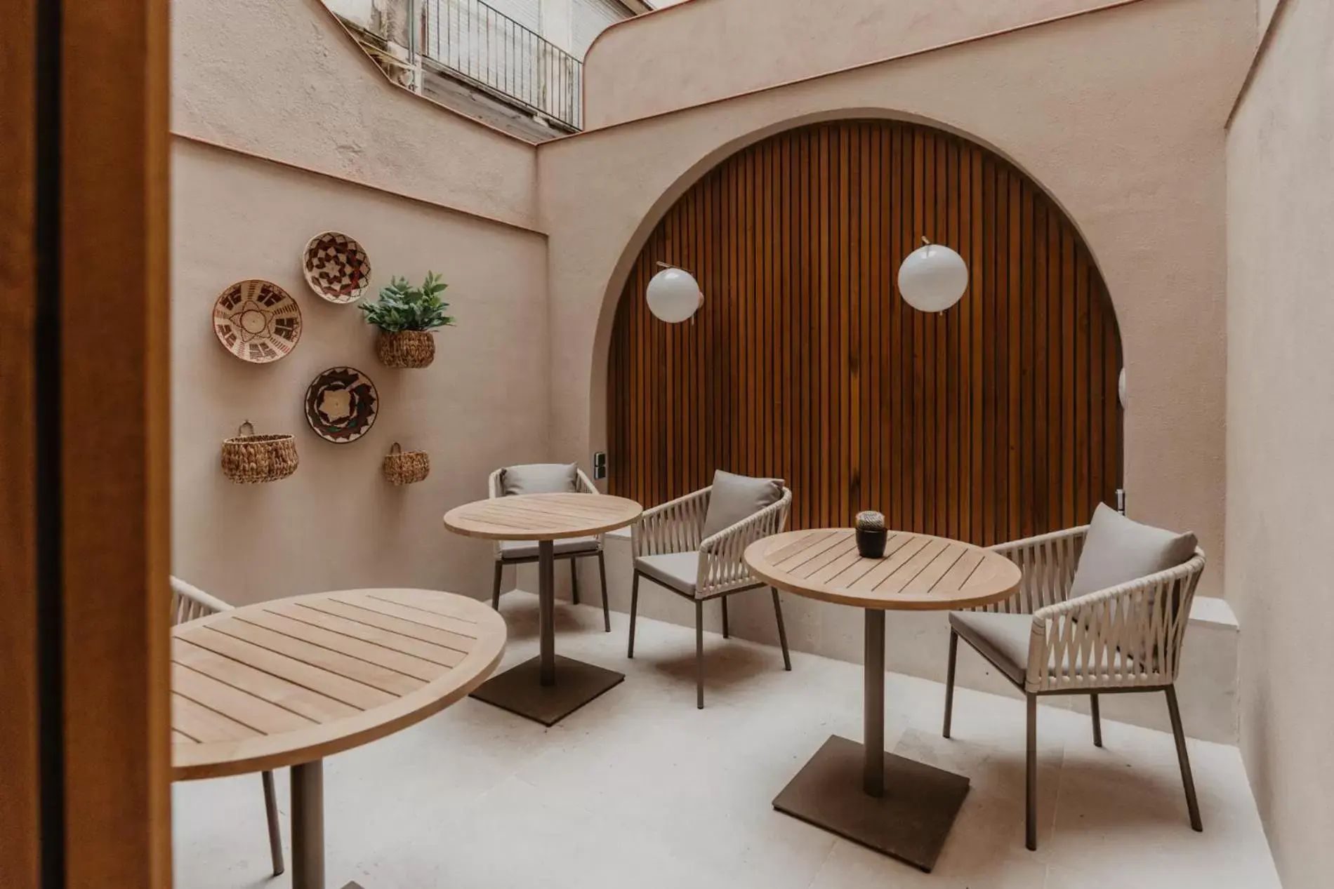 Balcony/Terrace, Seating Area in Hotel Boutique Petit Luxe