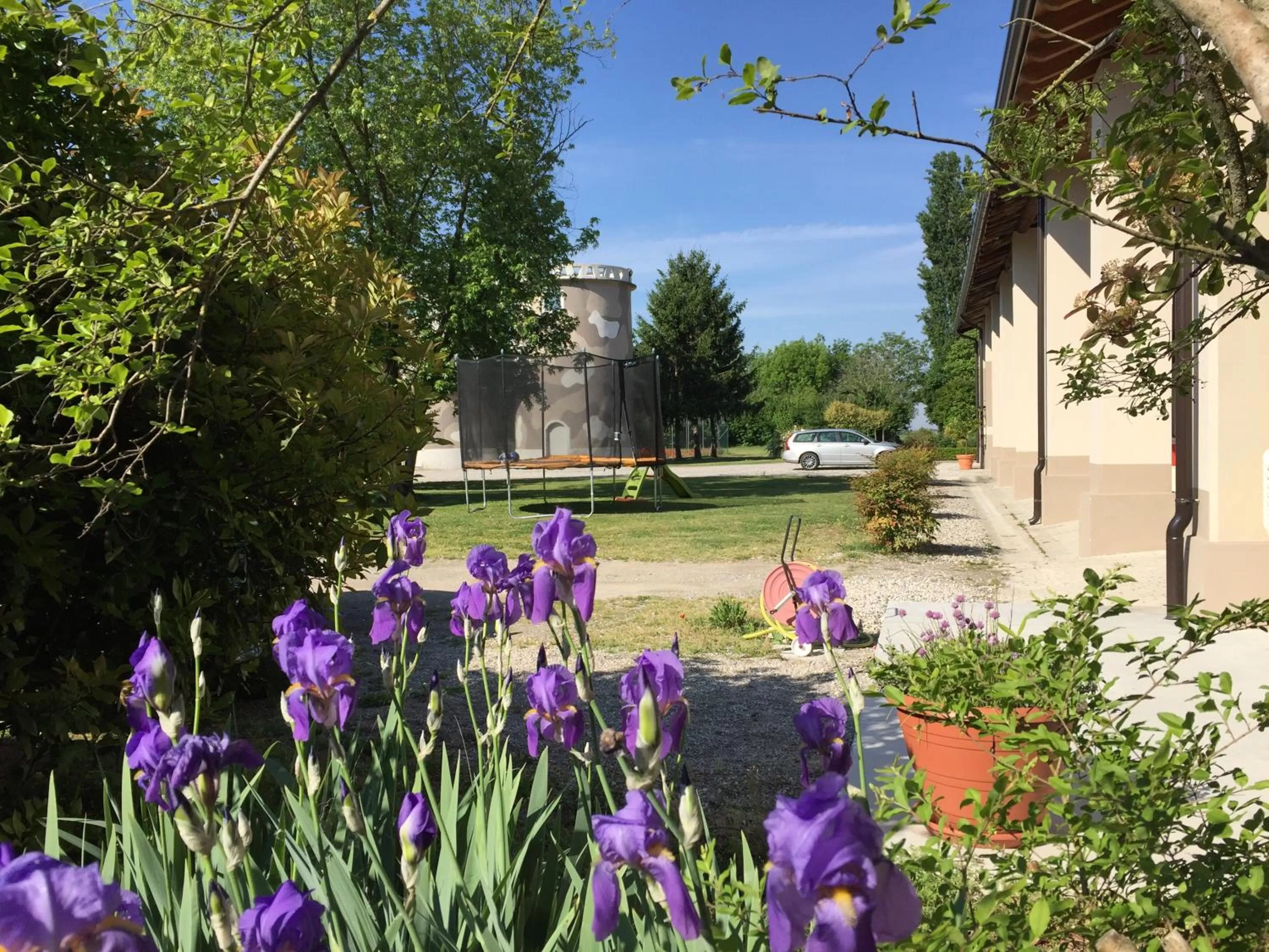 Garden in B&B Cascina Sagrestia
