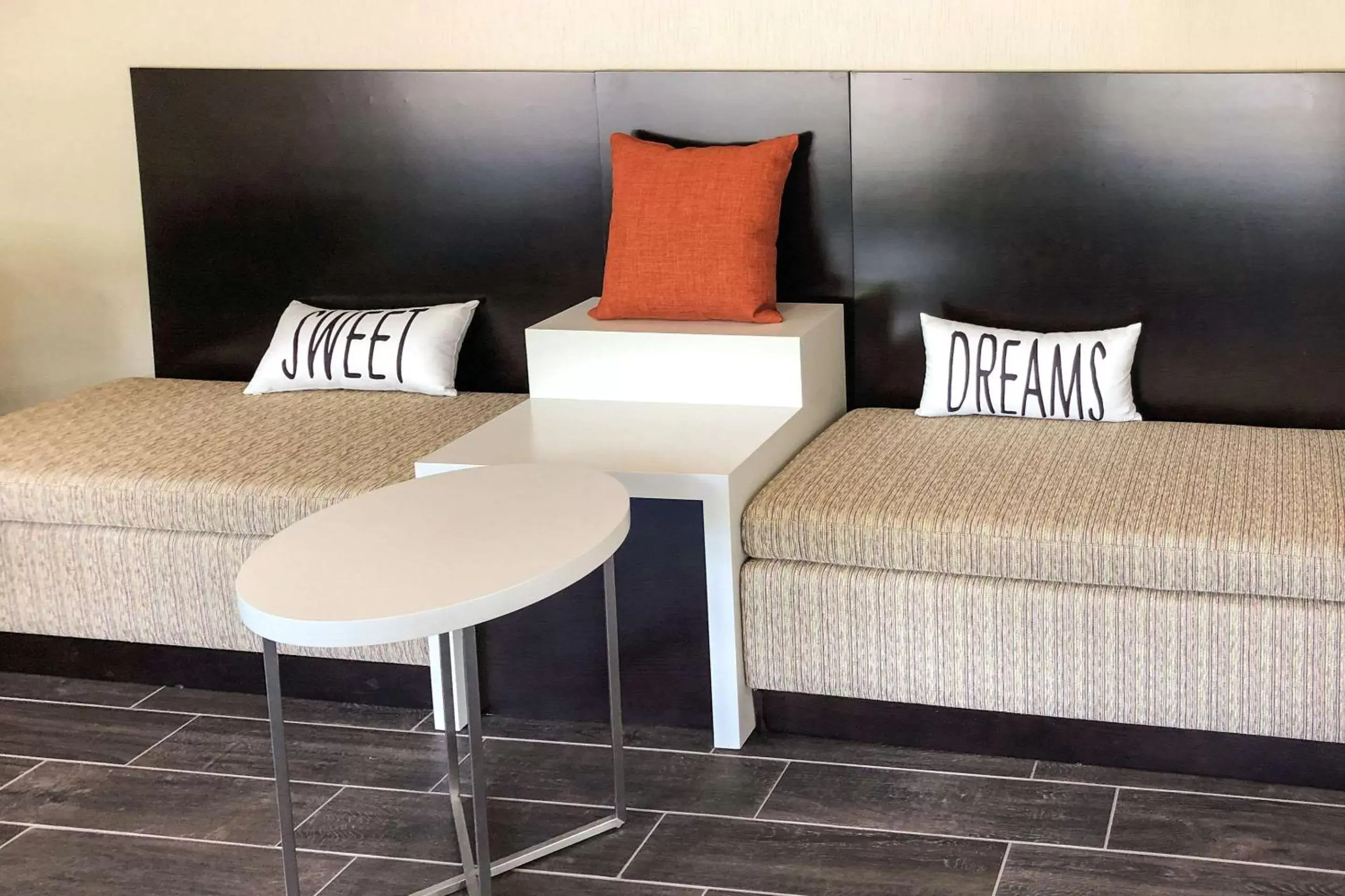 Lobby or reception, Bed in Sleep Inn & Suites Quebec City East