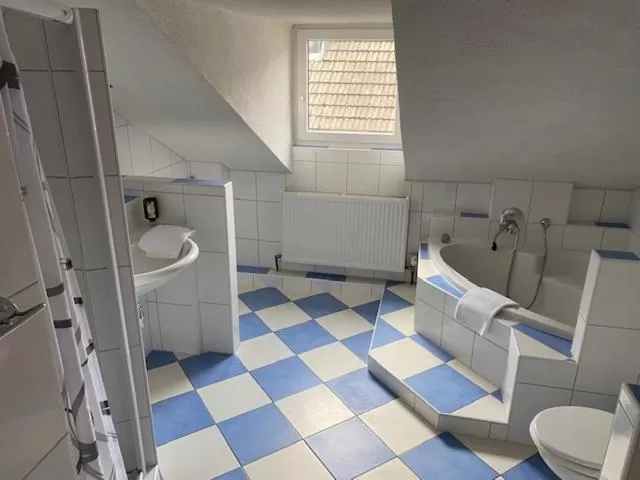 Bathroom in Hotel Wildschütz Basic