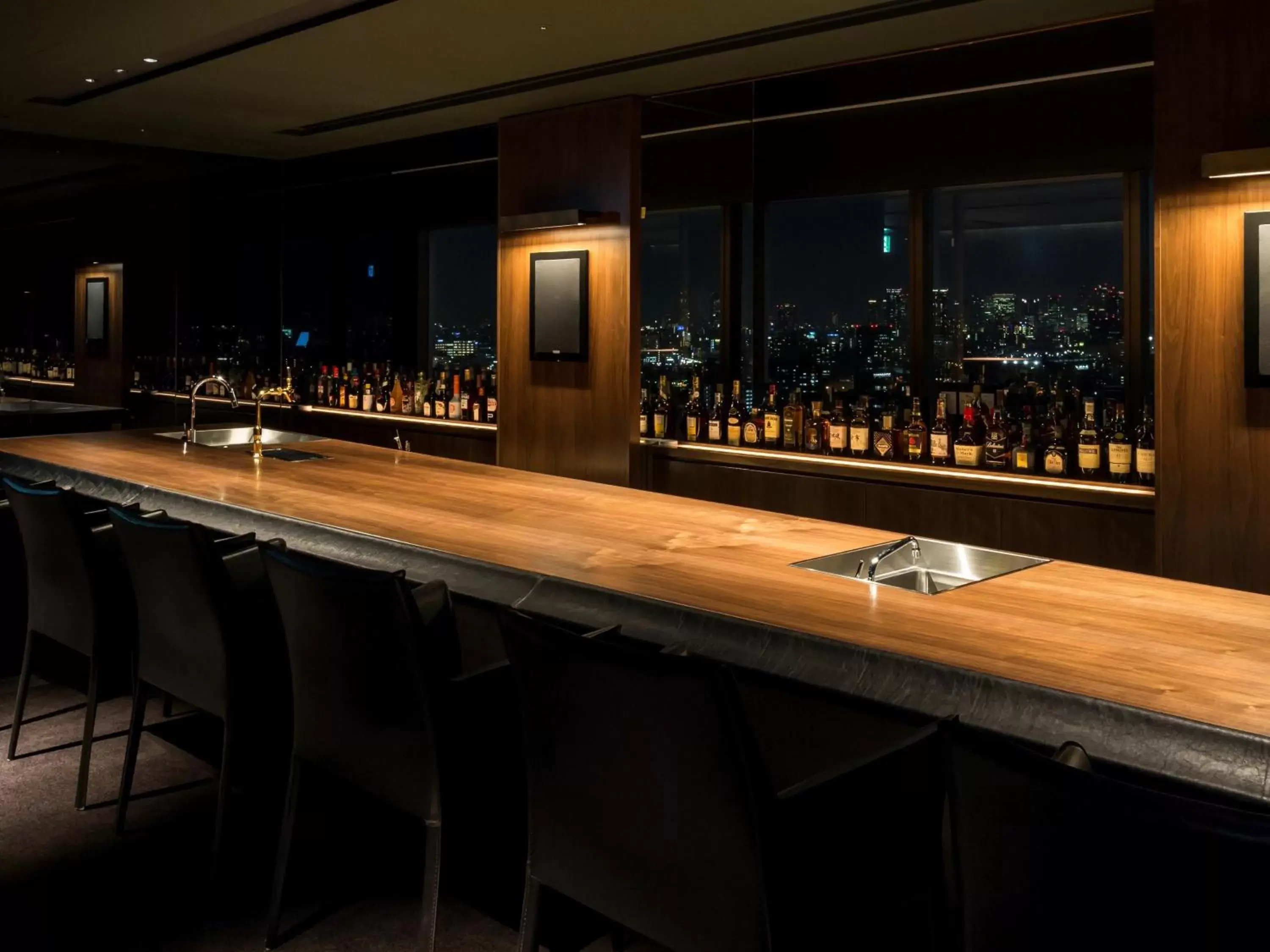 Restaurant/places to eat, Lounge/Bar in Art Hotel Osaka Bay Tower