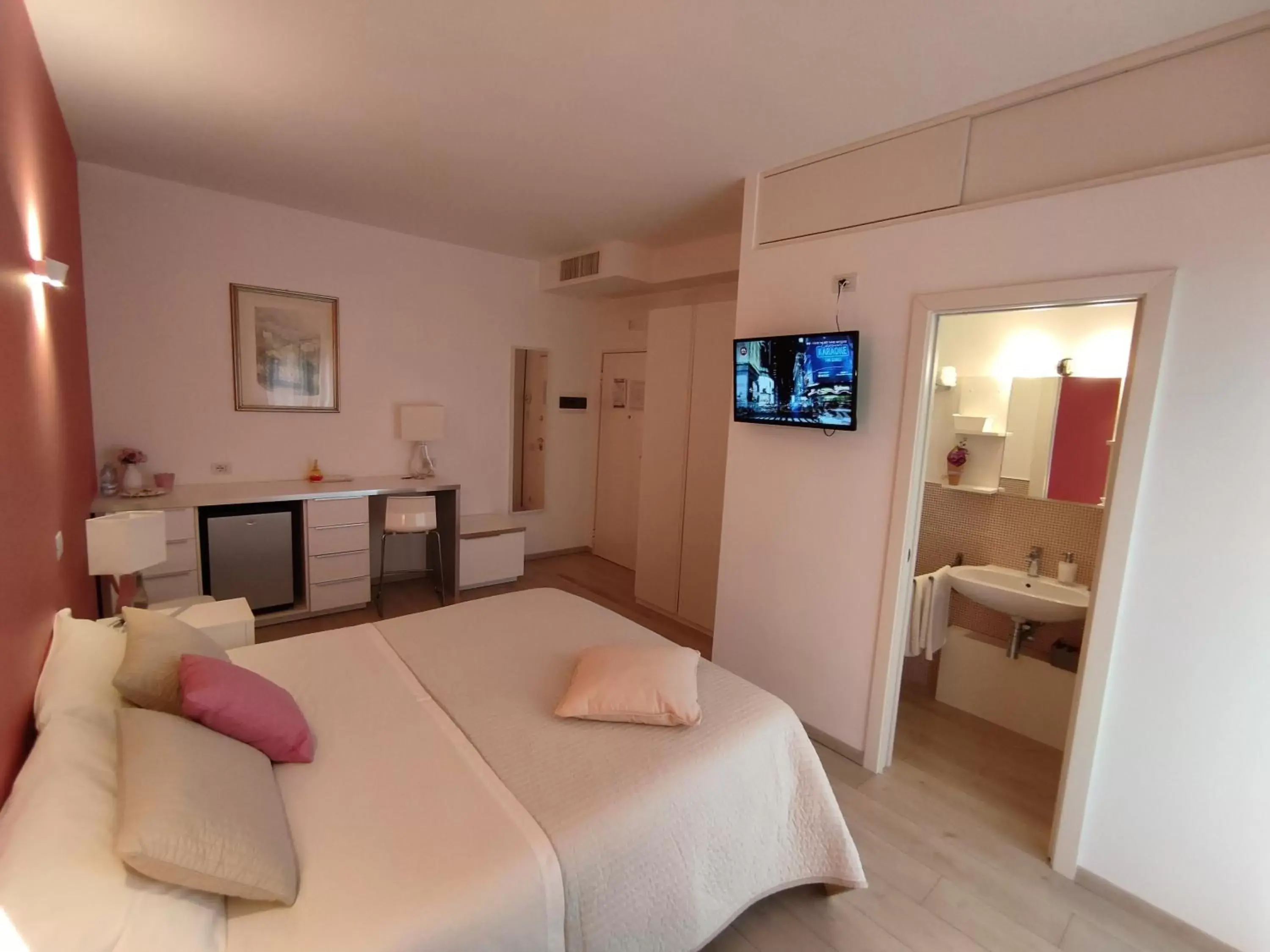 TV and multimedia, Bed in Dimora Francesca