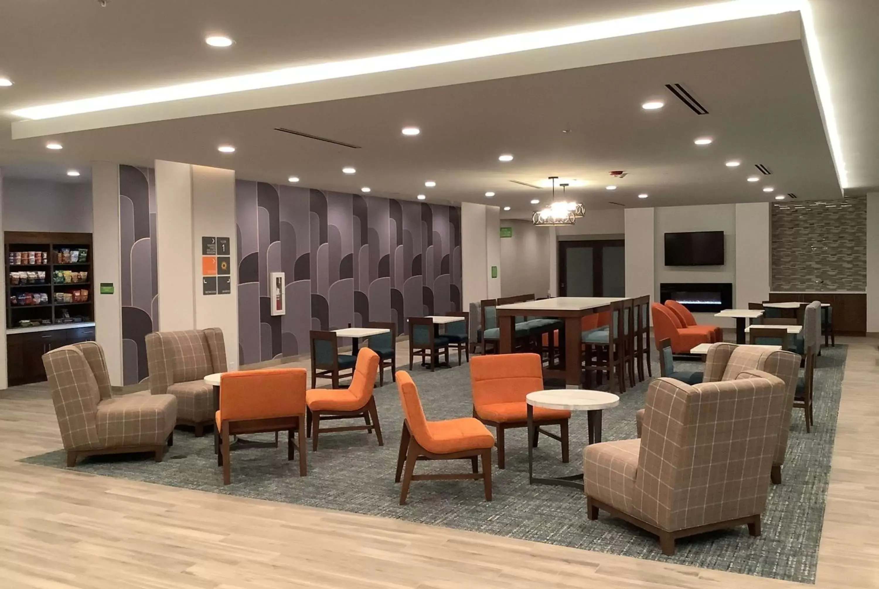 Lobby or reception in La Quinta Inn & Suites by Wyndham Littleton-Red Rocks Lobby or reception in La Quinta Inn & Suites by Wyndham Littleton-Red Rocks