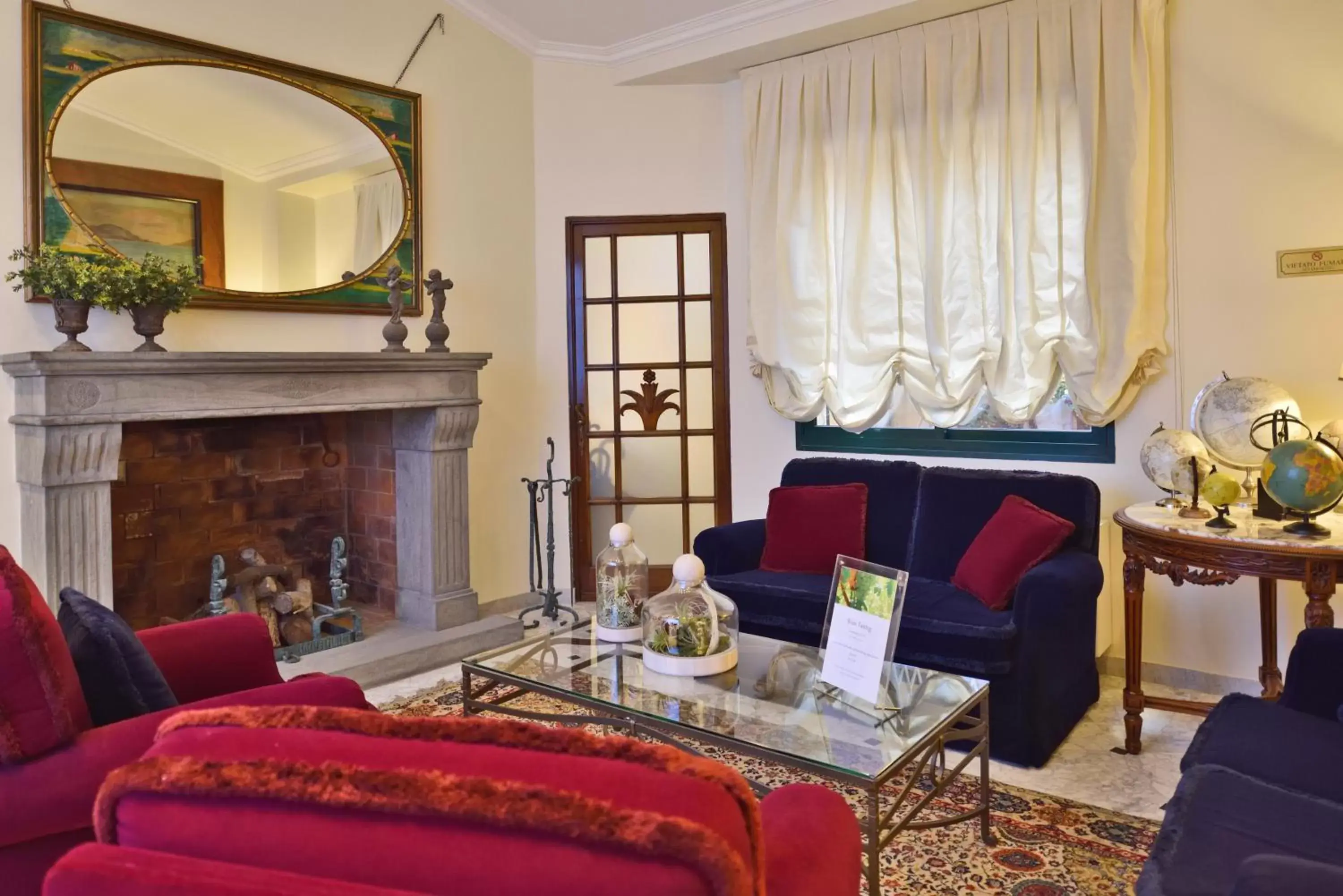 Seating Area in Hotel Firenze e Continentale