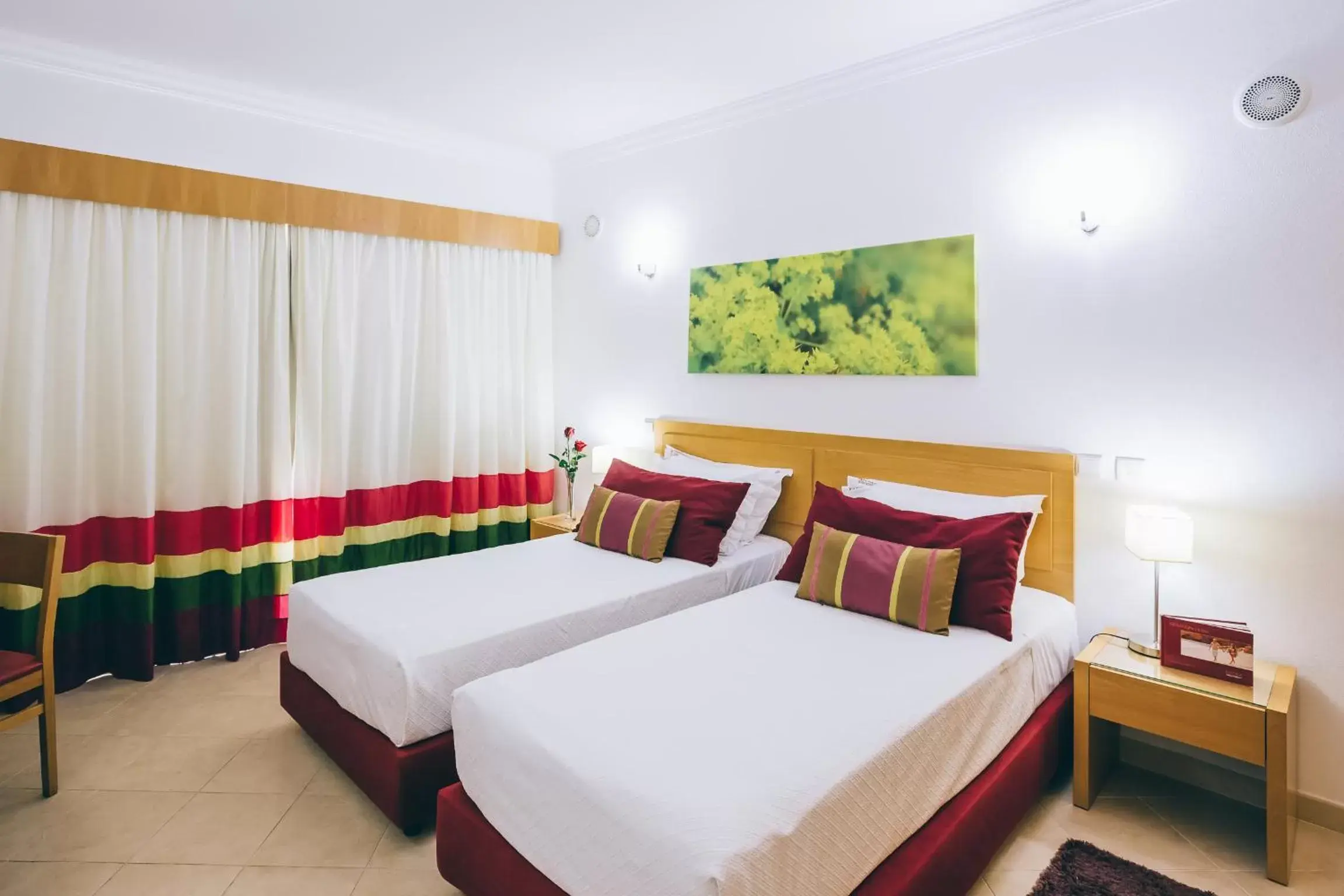 Bedroom, Bed in Grand Muthu Forte do Vale