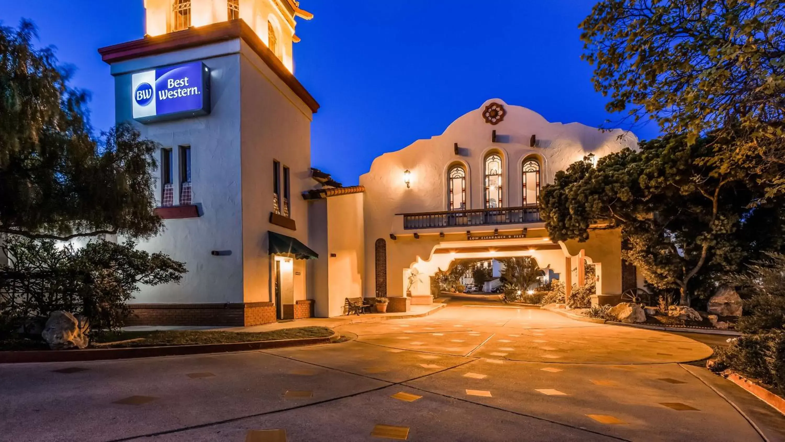 Property Building in Best Western Casa Grande Inn