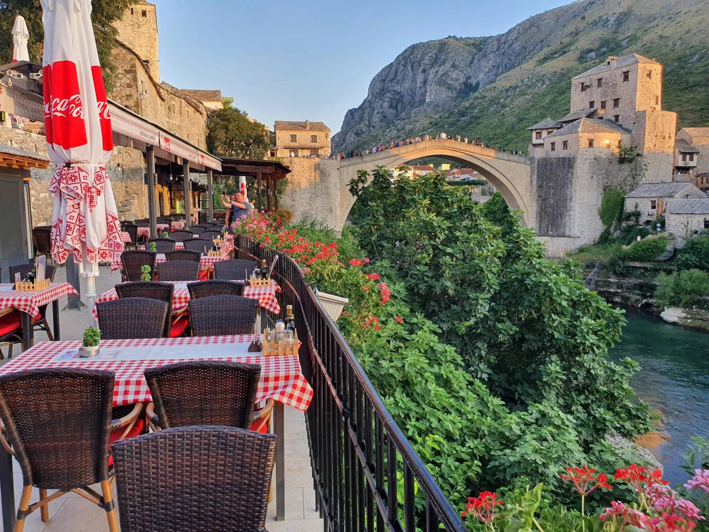 Restaurant/places to eat in Hotel Bristol