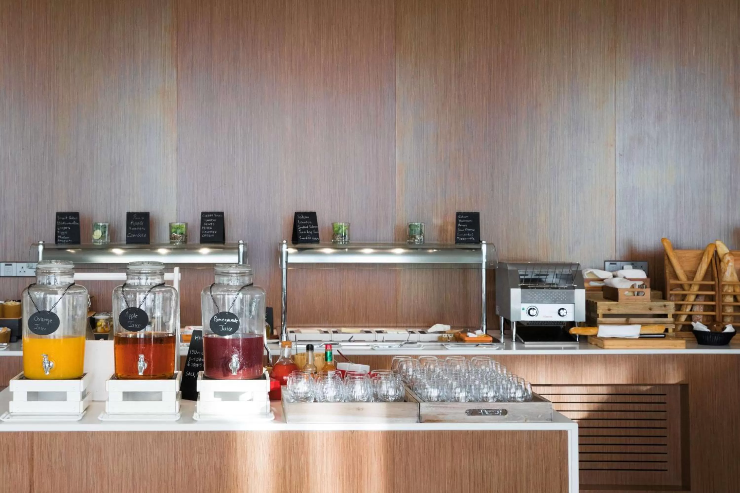 Restaurant/places to eat in Radisson Blu Hotel, Larnaca