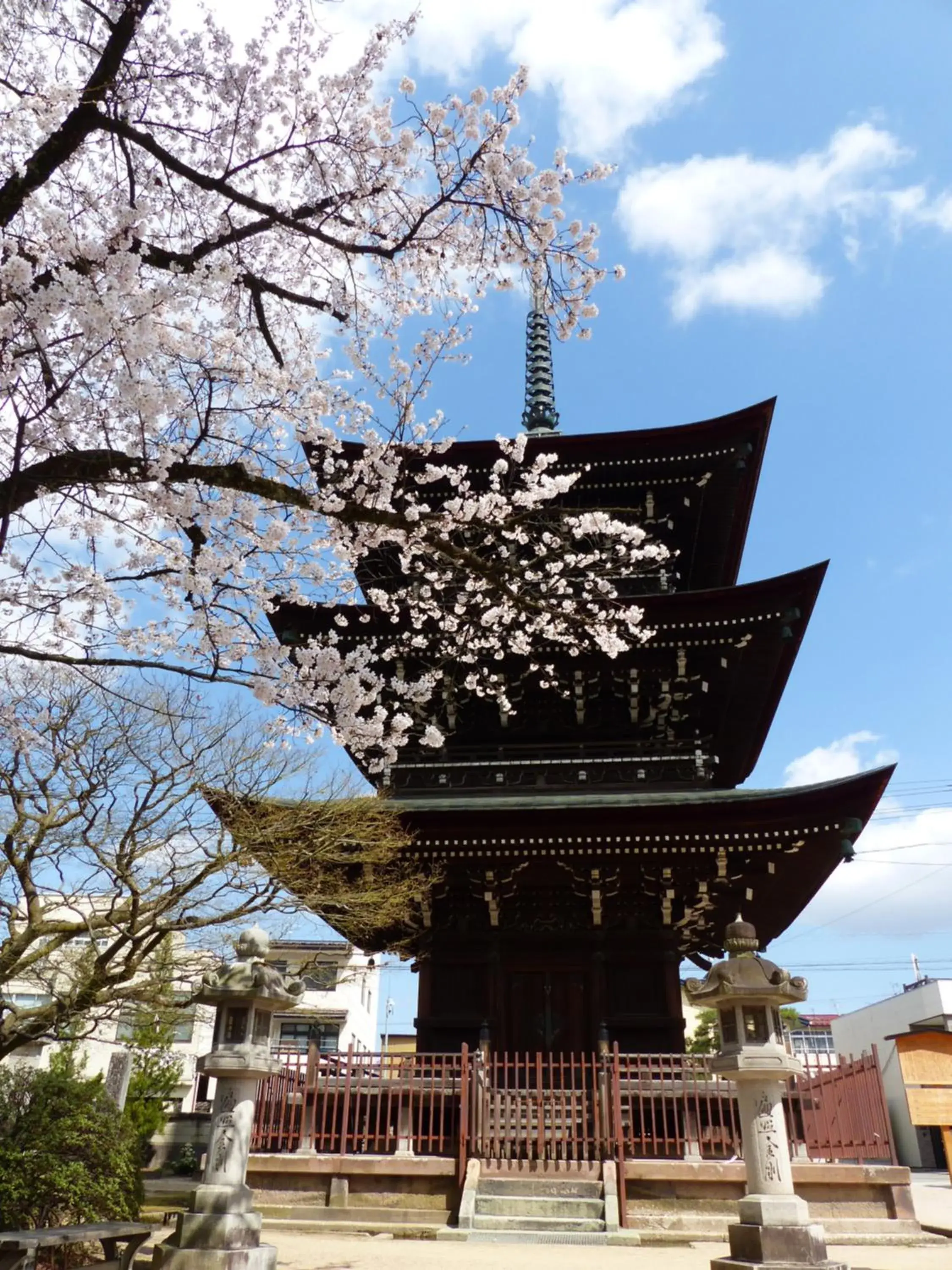 Nearby landmark, Property Building in Minshuku Kuwataniya Ryokan