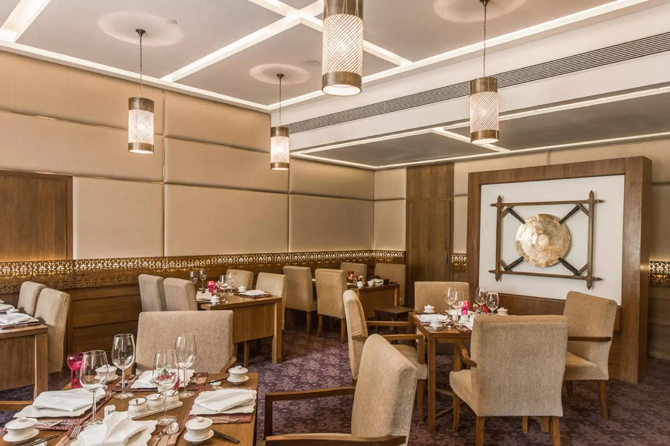 Restaurant/Places to Eat in Vivanta Aurangabad, Maharashtra