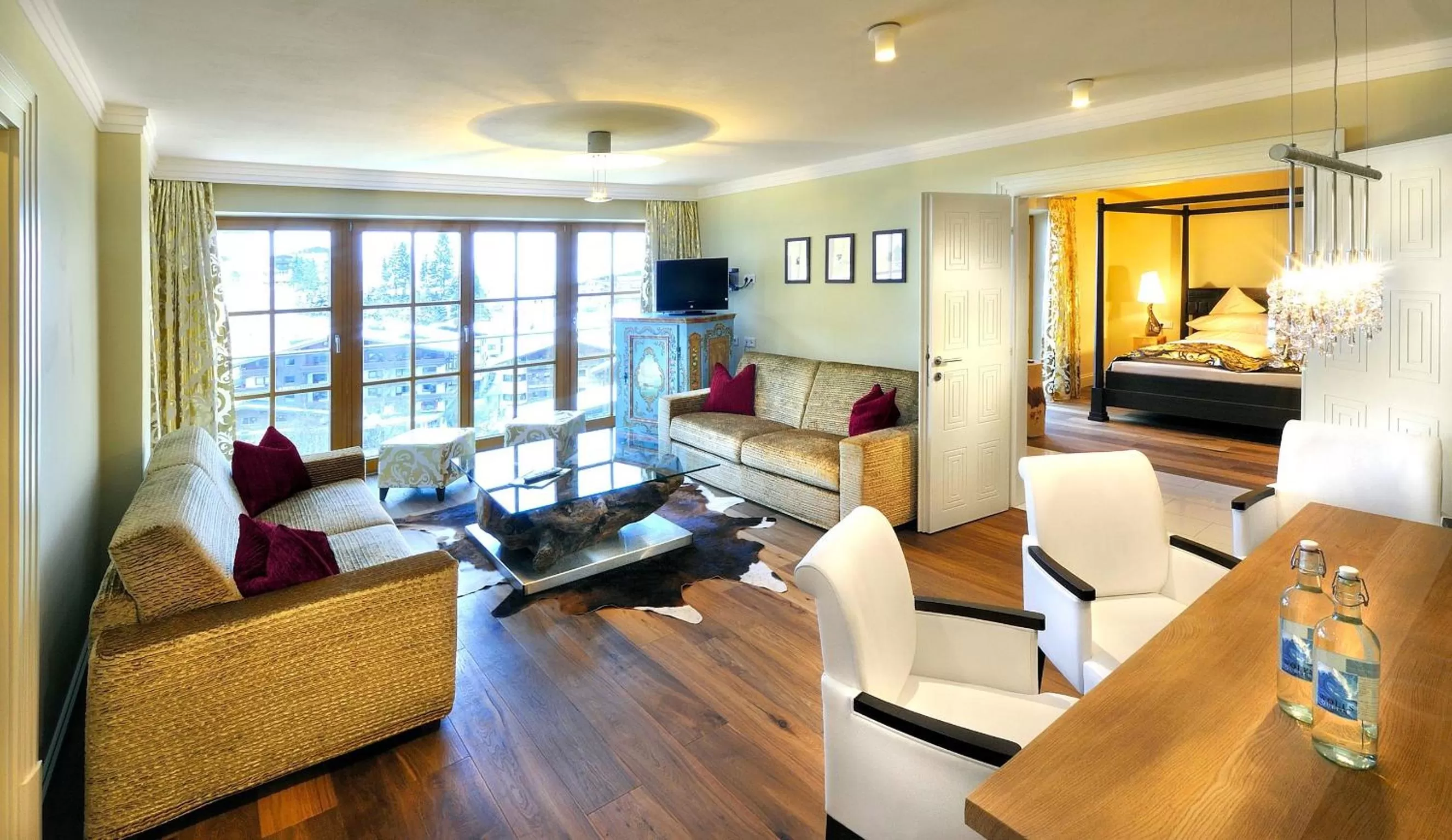 Living room in Hotel Alpine Palace