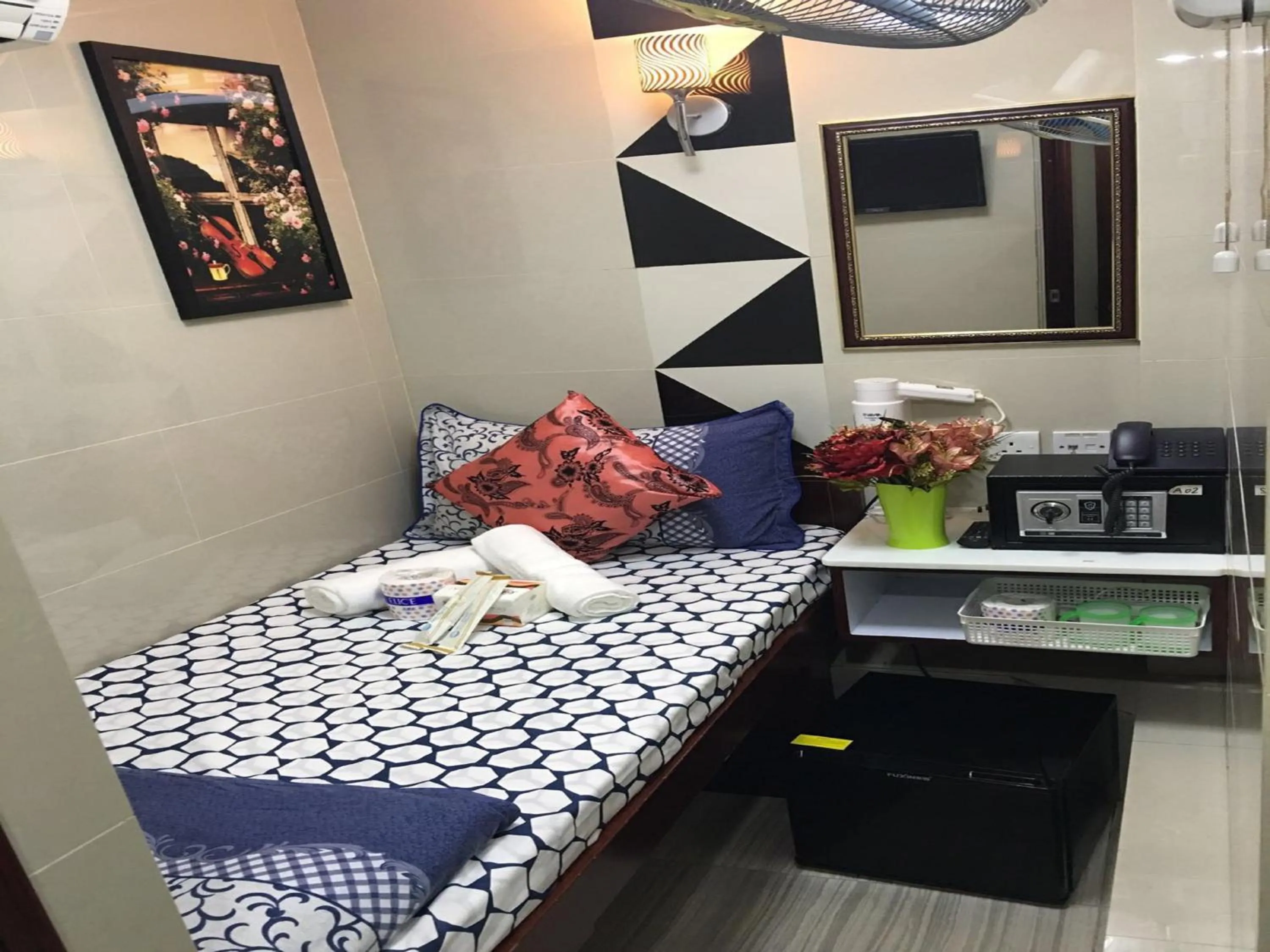 Decorative detail, Bed in Skyview Hostel