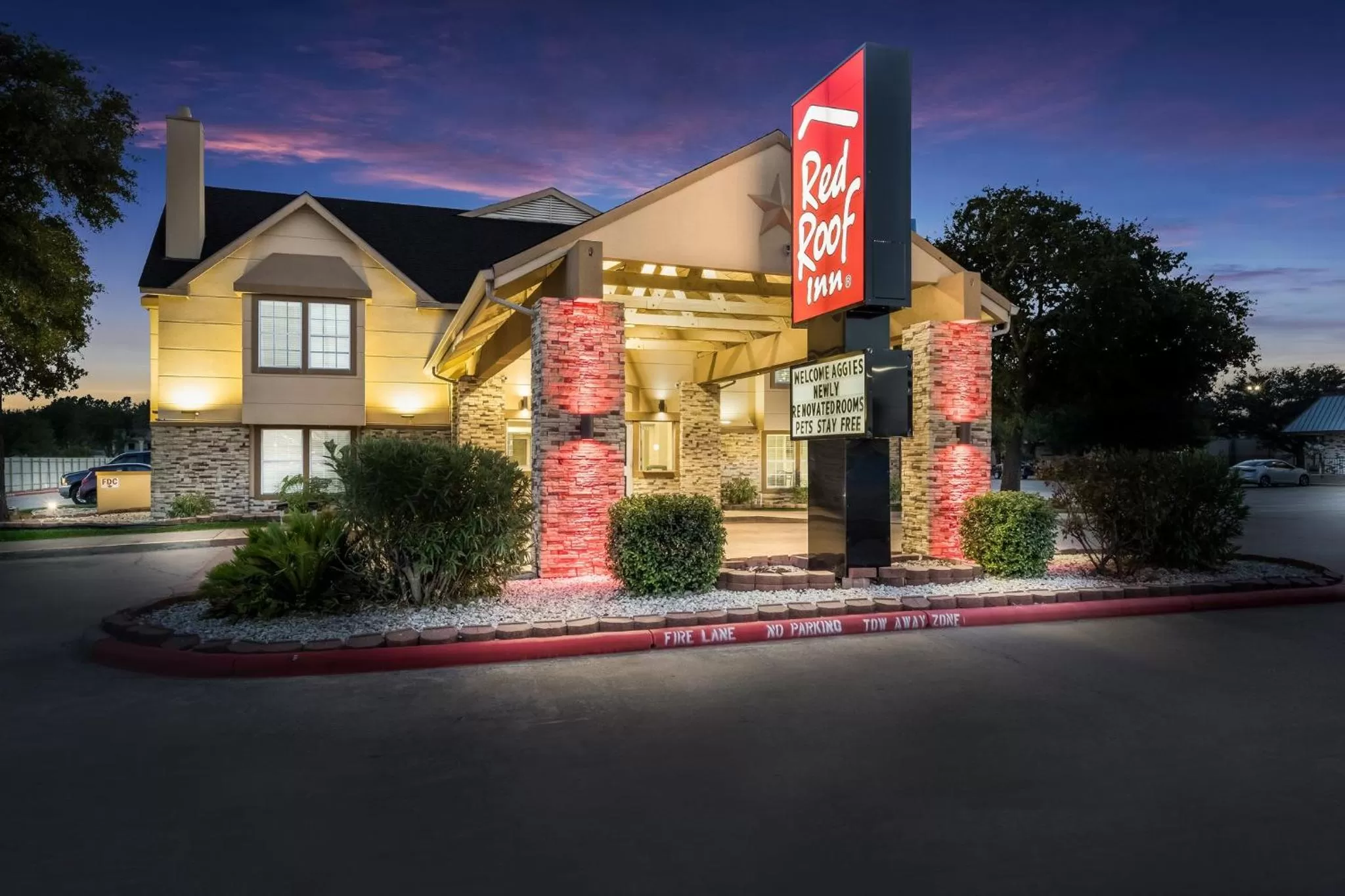 Property building in Red Roof Inn College Station