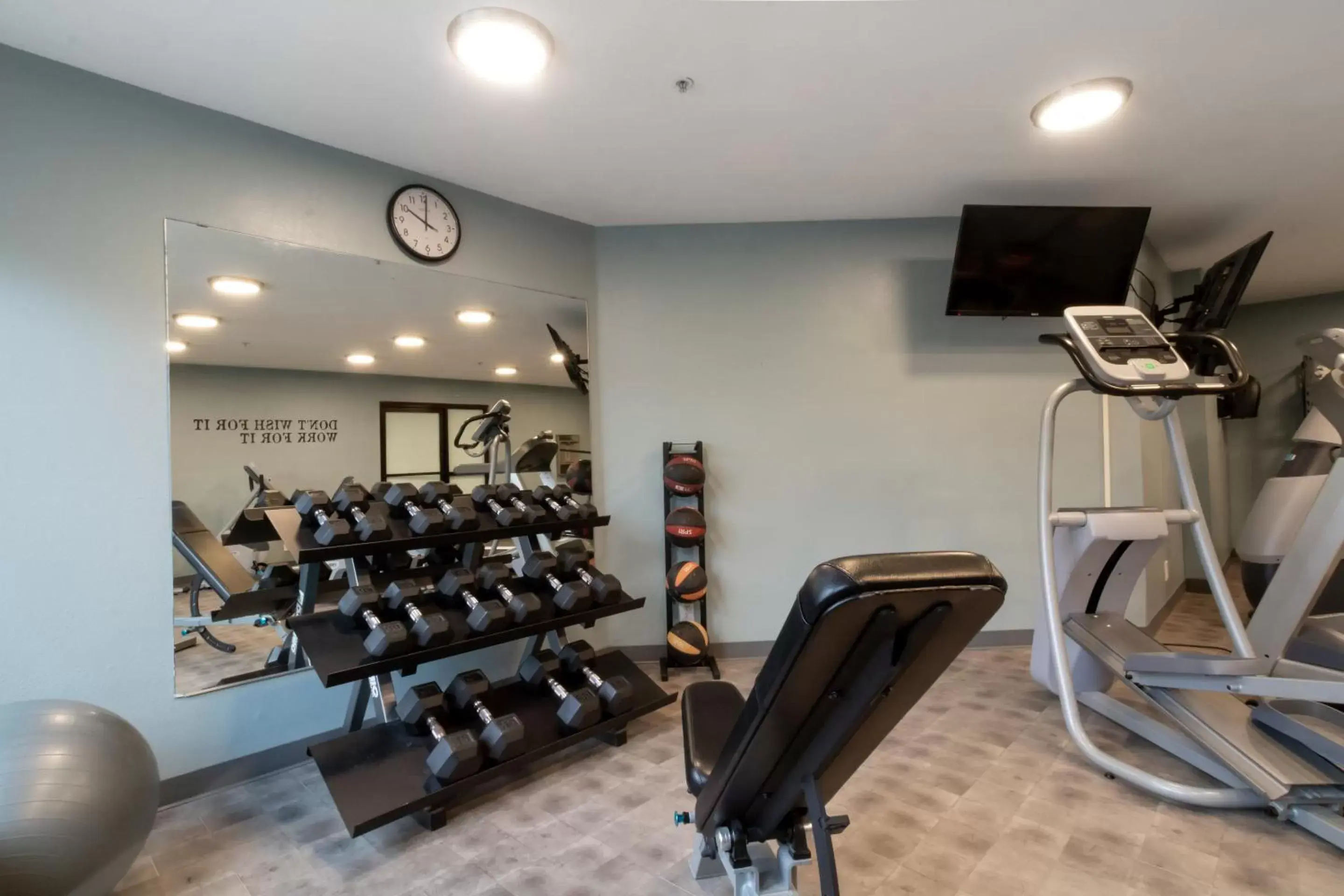 Fitness centre/facilities, Fitness Center/Facilities in Oxford Suites Portland - Jantzen Beach