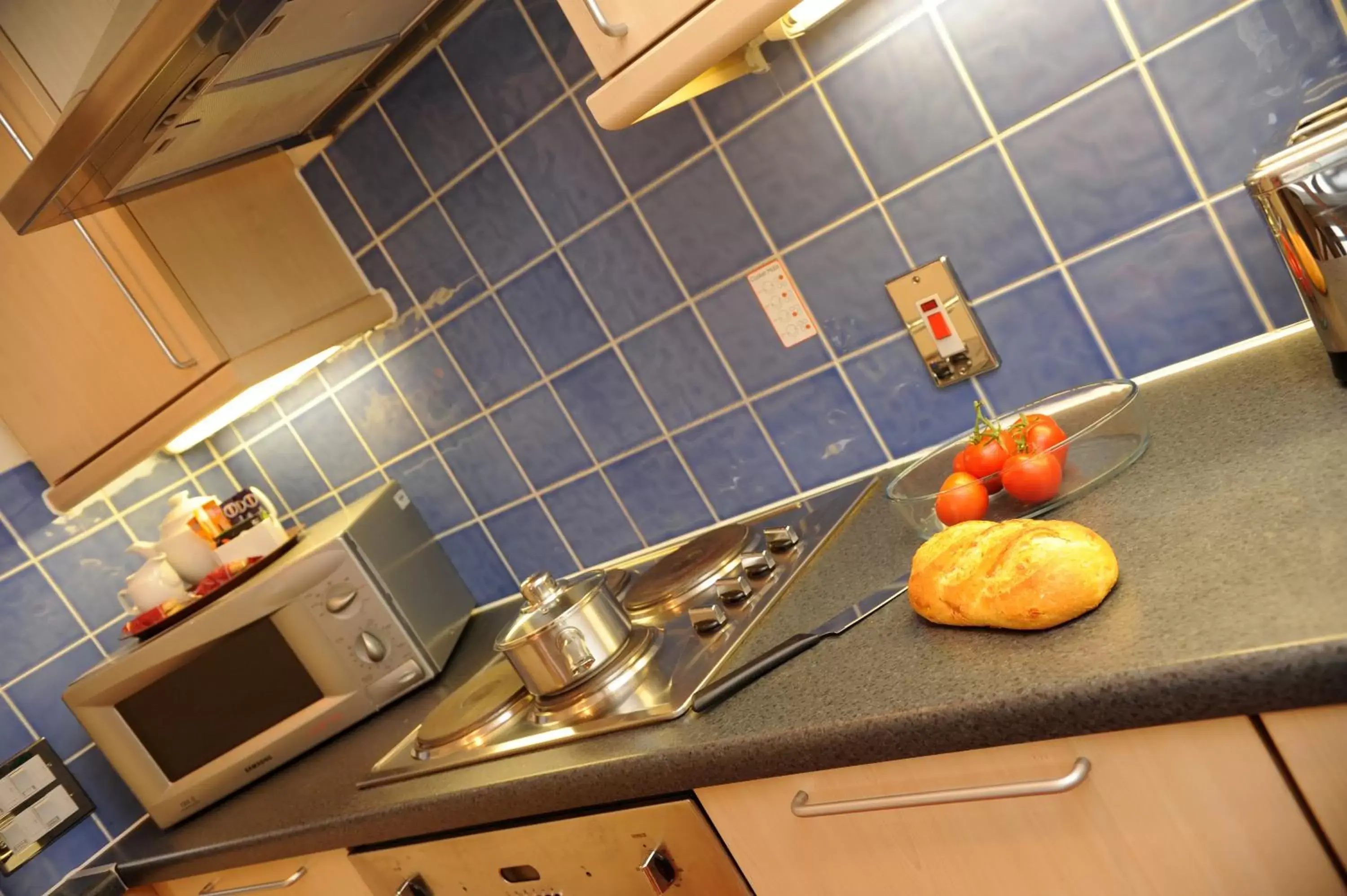 Kitchen or kitchenette, Kitchen/Kitchenette in PREMIER SUITES Bristol Redcliffe